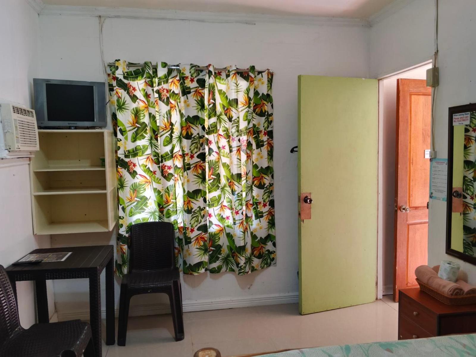 Deluxe Double Room - Photo 8