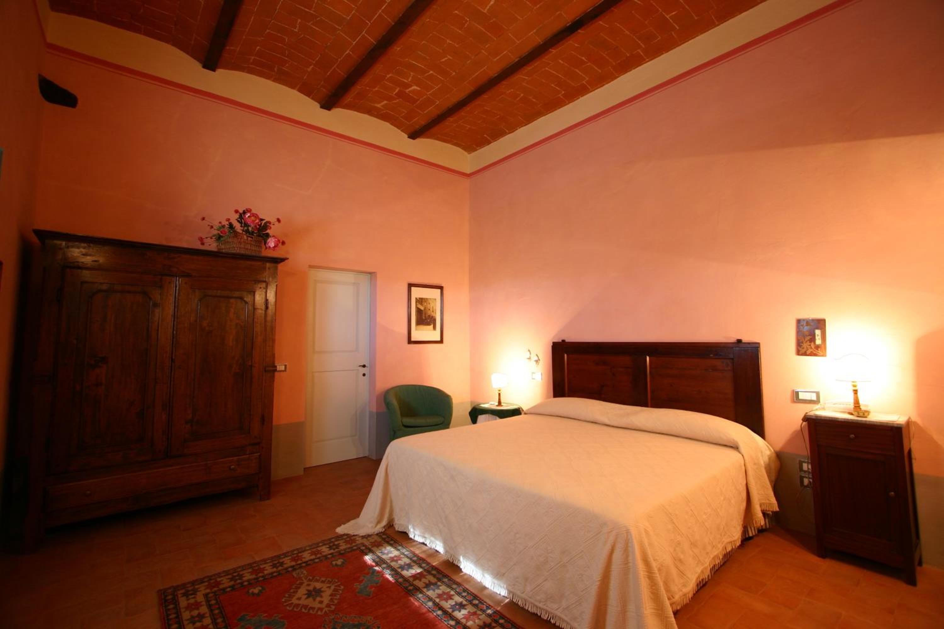 Standard Triple Room - Photo 3