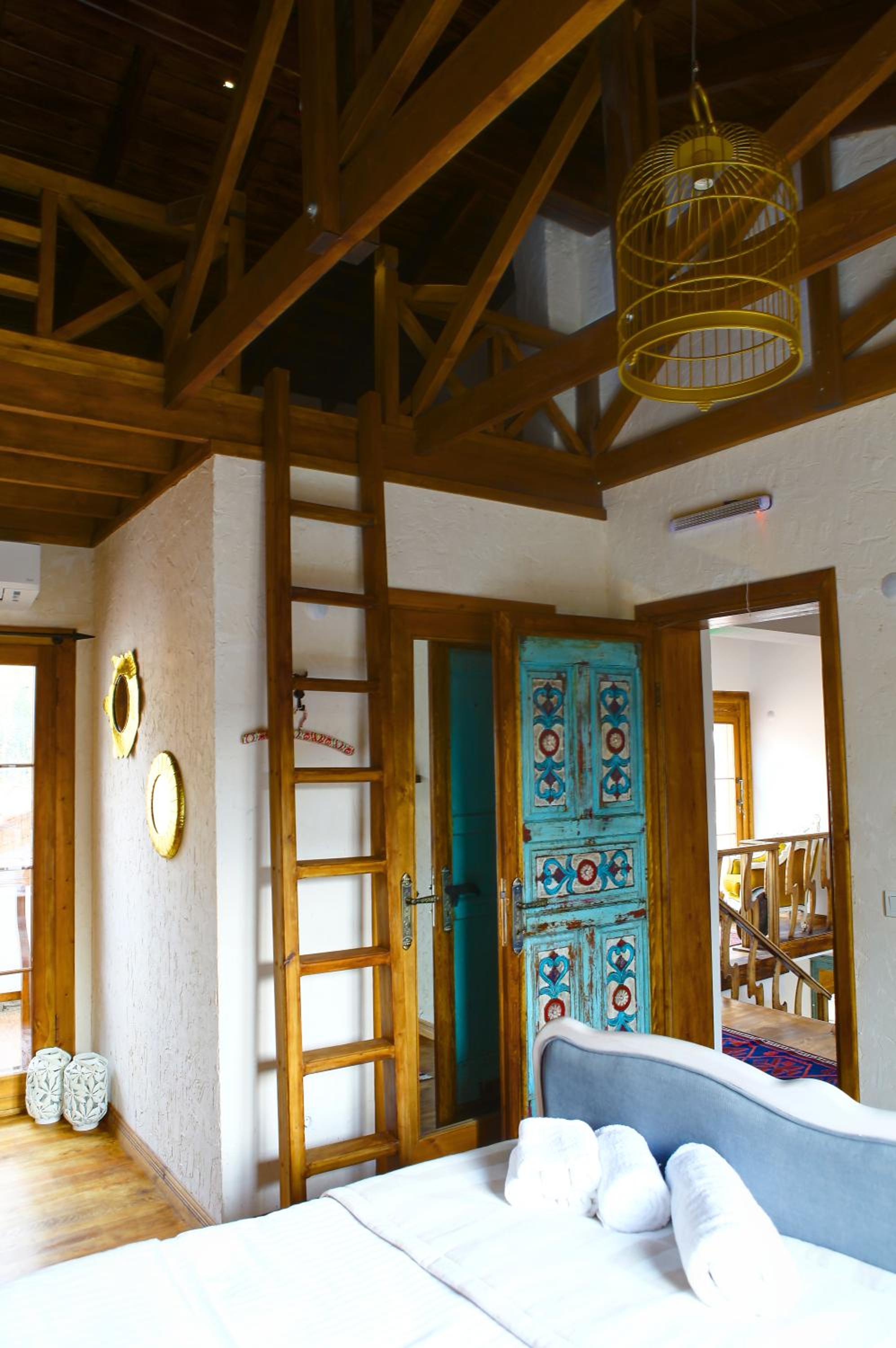 Deluxe Family Room - Photo 2