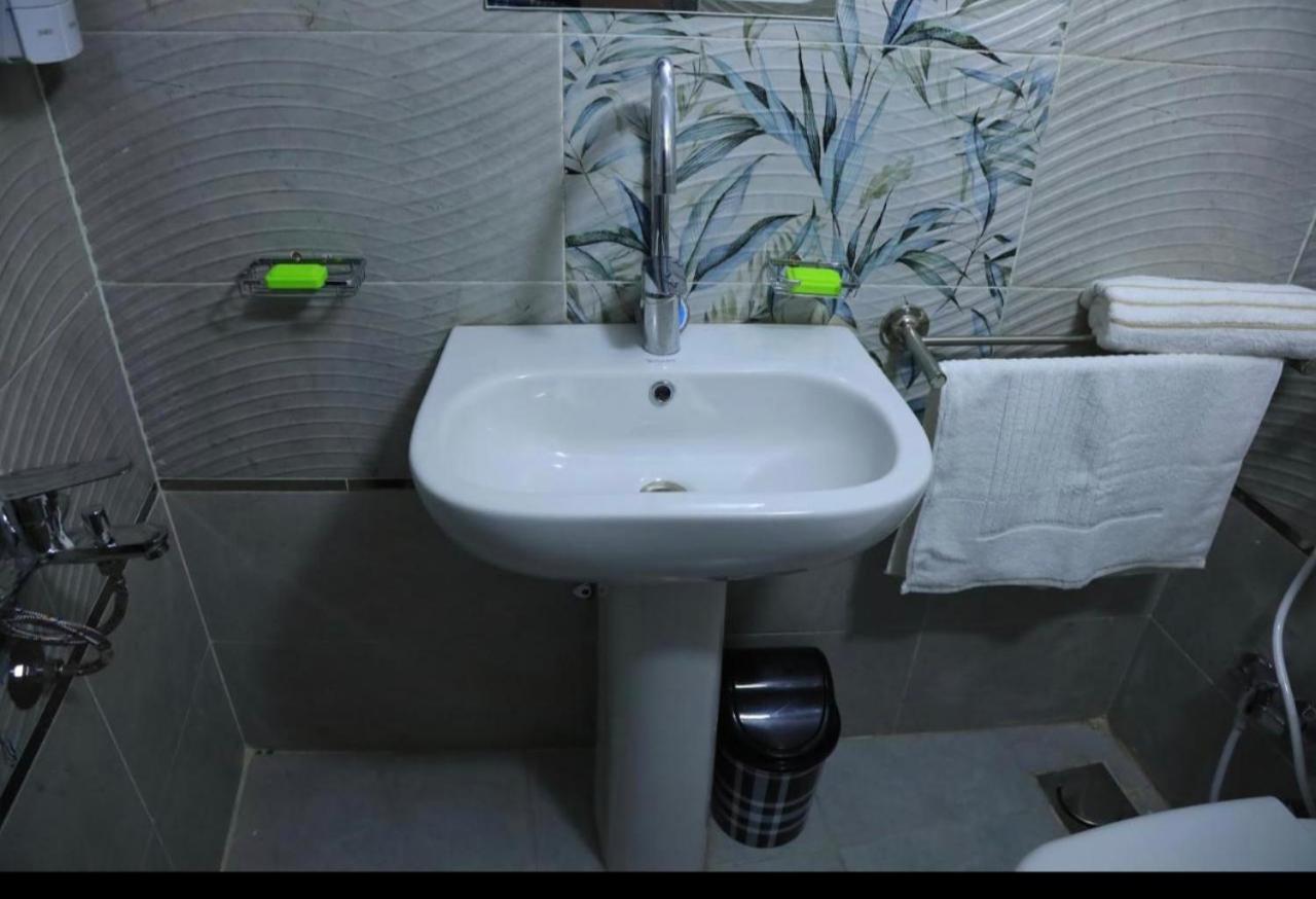 Double Room with Private Bathroom photo 2