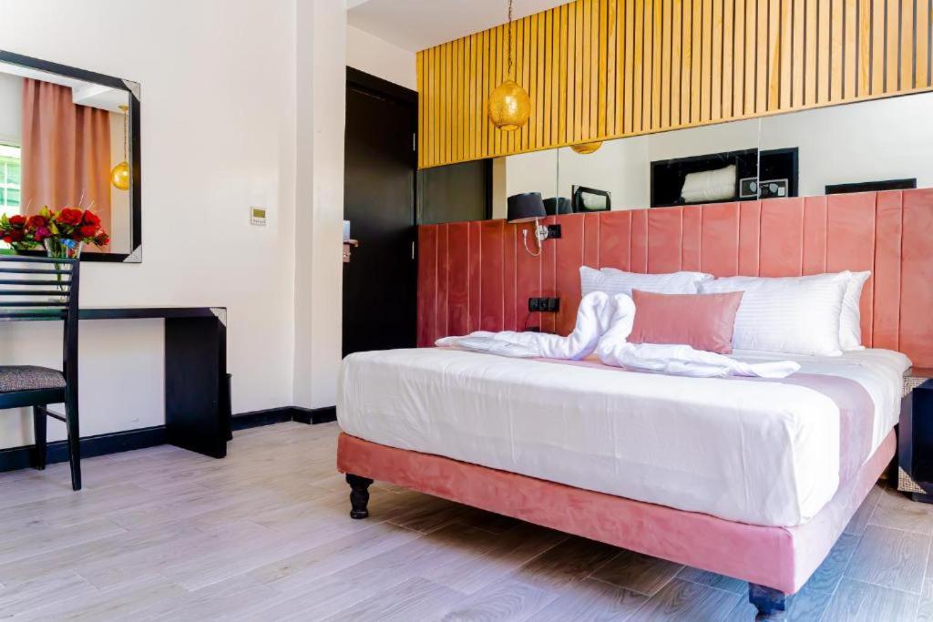 Budget Double Room photo 3