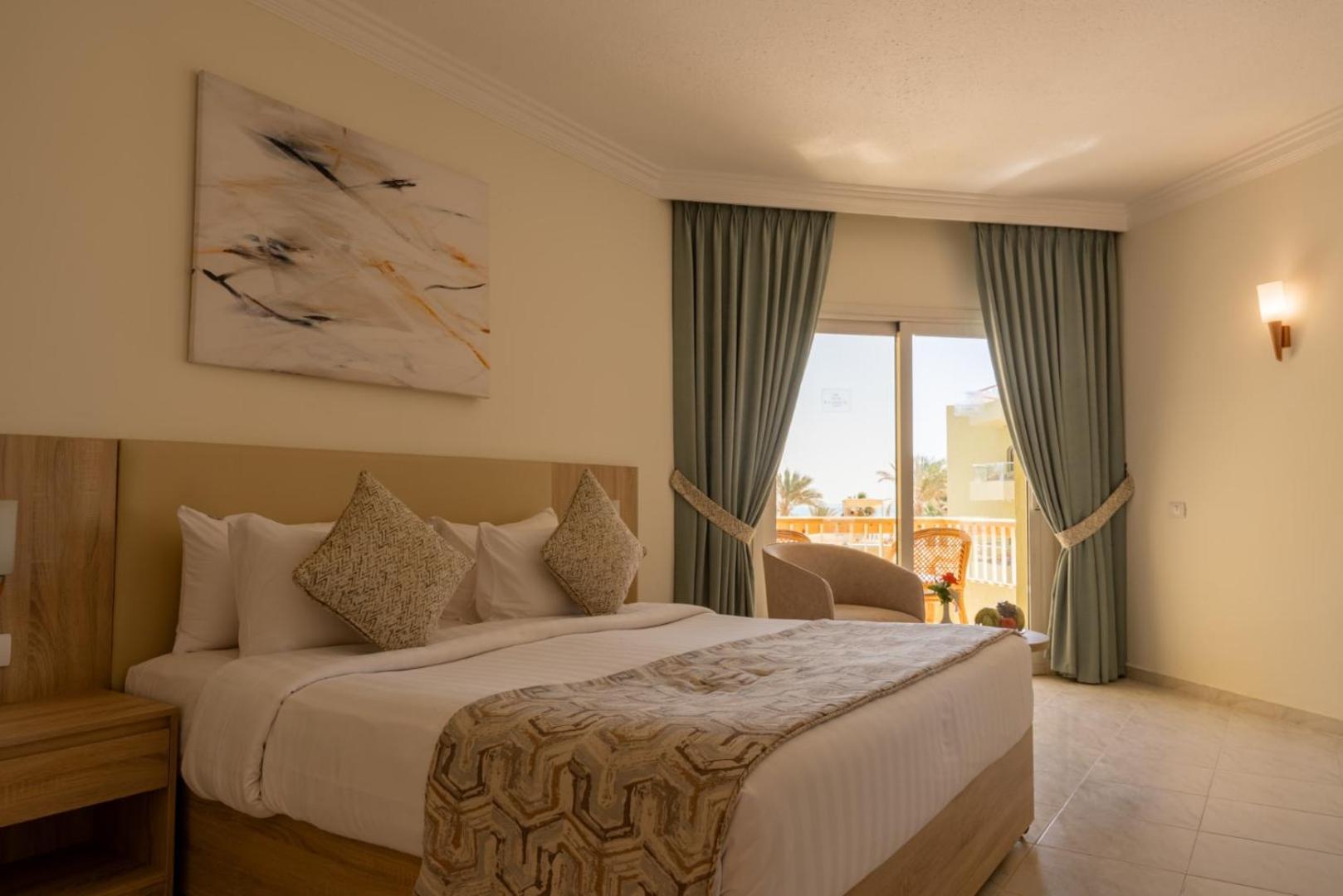 Superior Double or Twin Room with Pool View