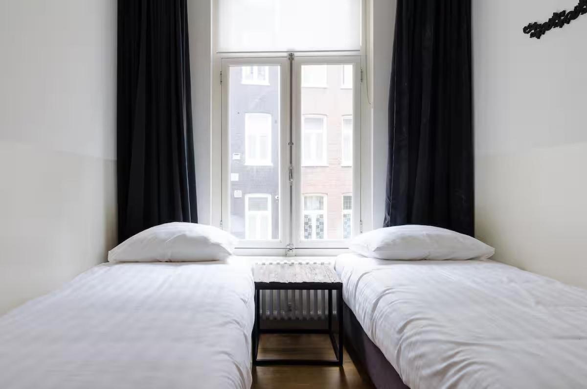 Two-Bedroom Deluxe Apartment with Balcony photo 3