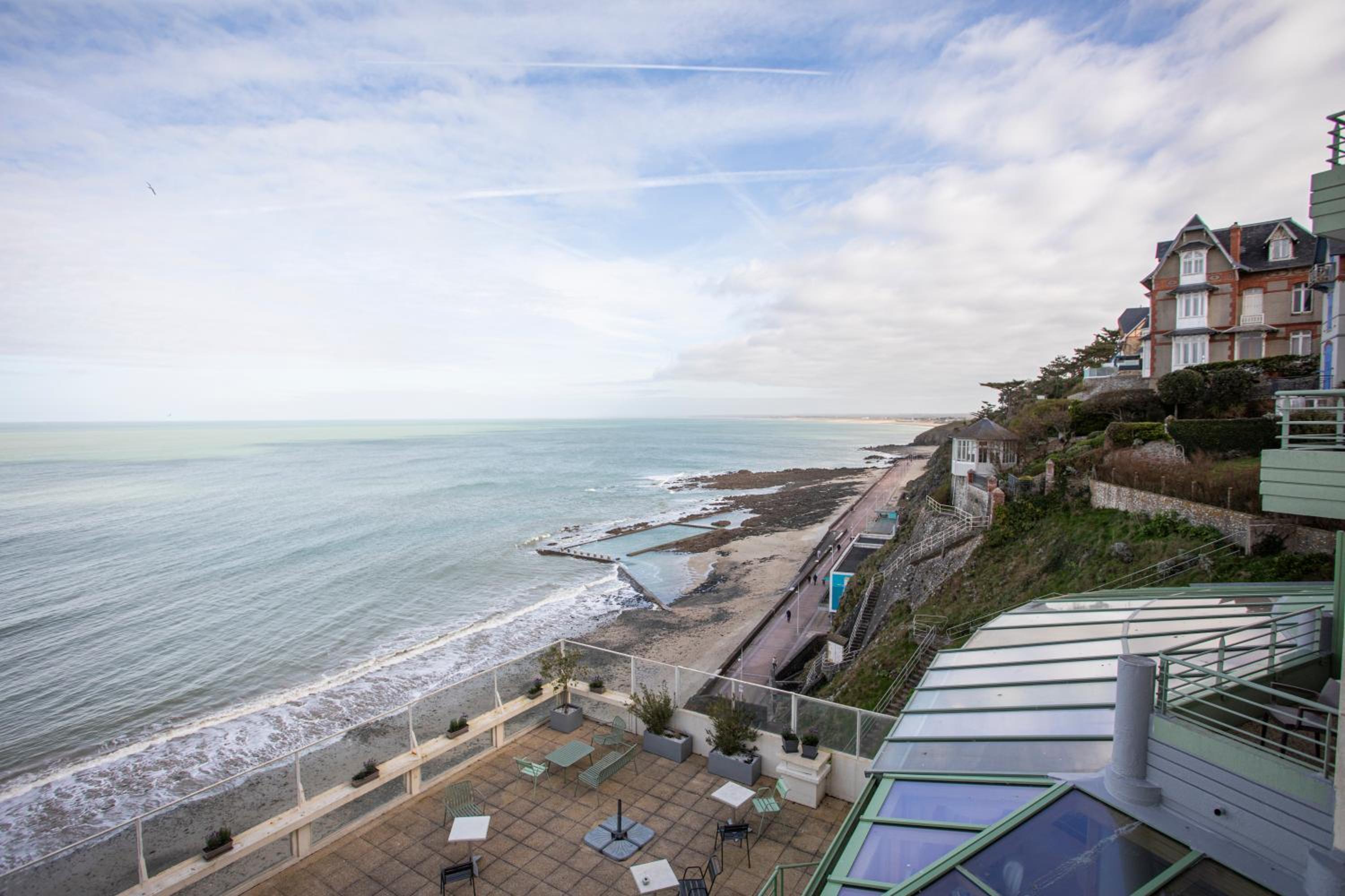 Couture Privilege Room with Sea View - Photo 3