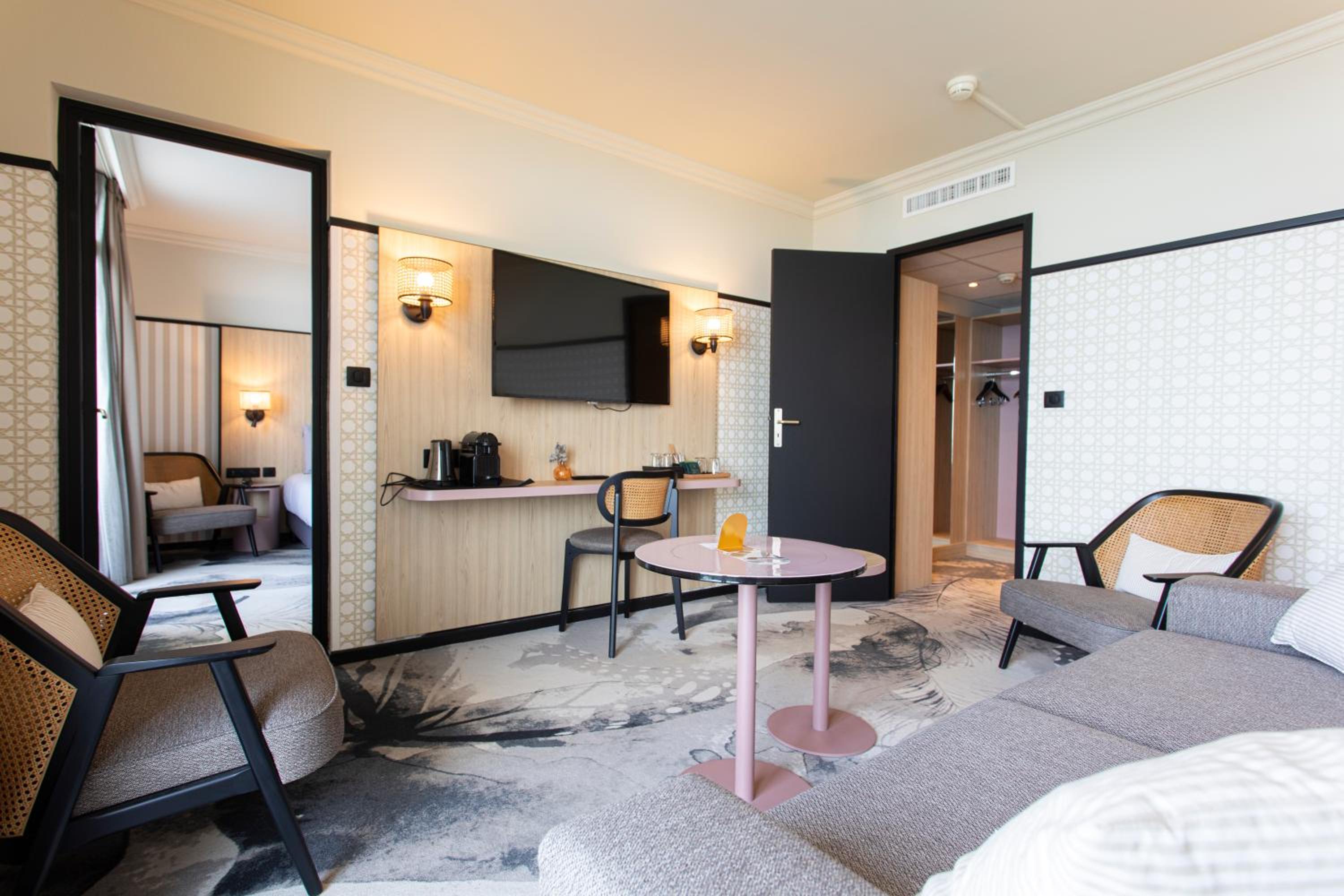 Couture Privilege Room with Sea View - Photo 6