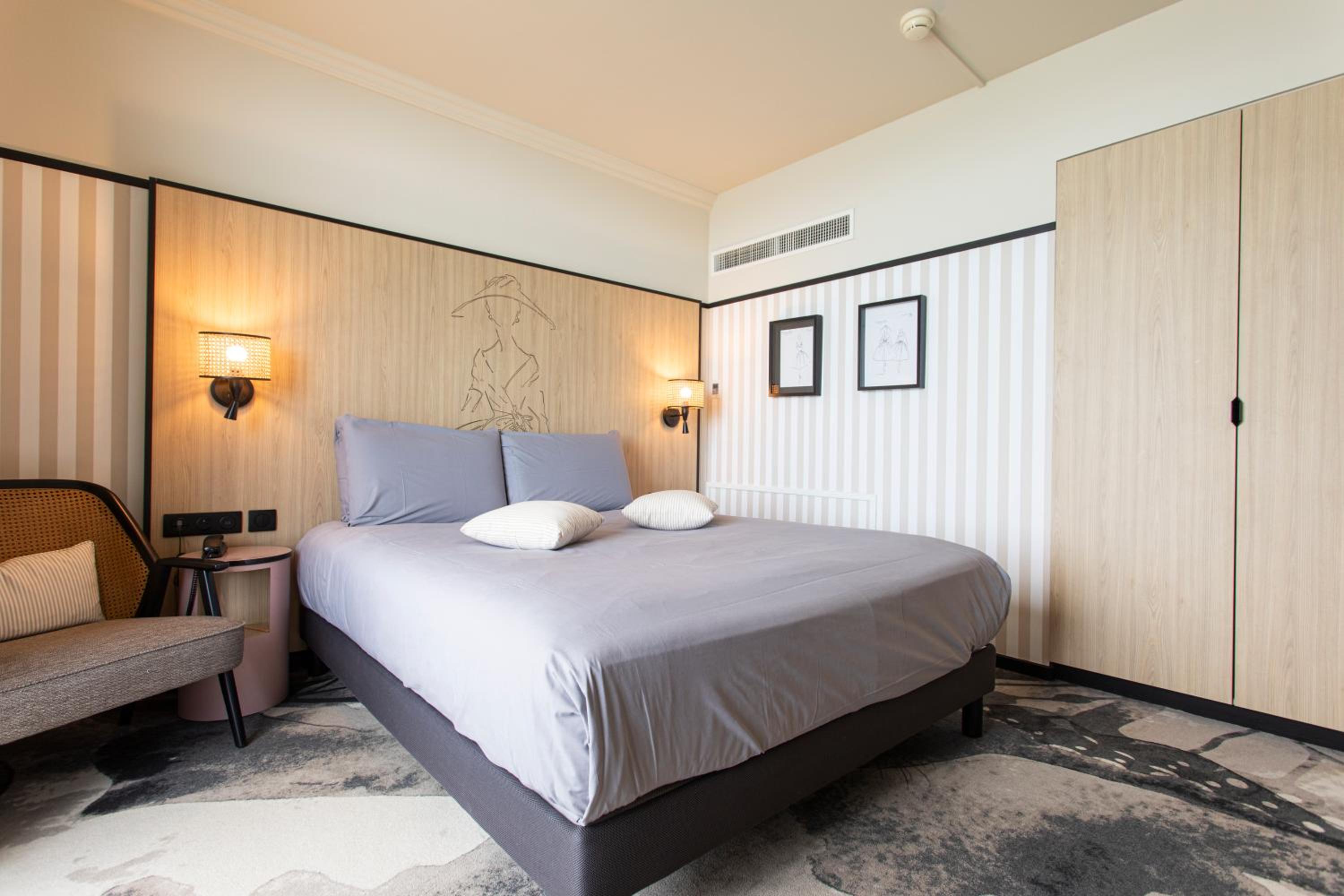 Couture Privilege Room with Sea View - Photo 7