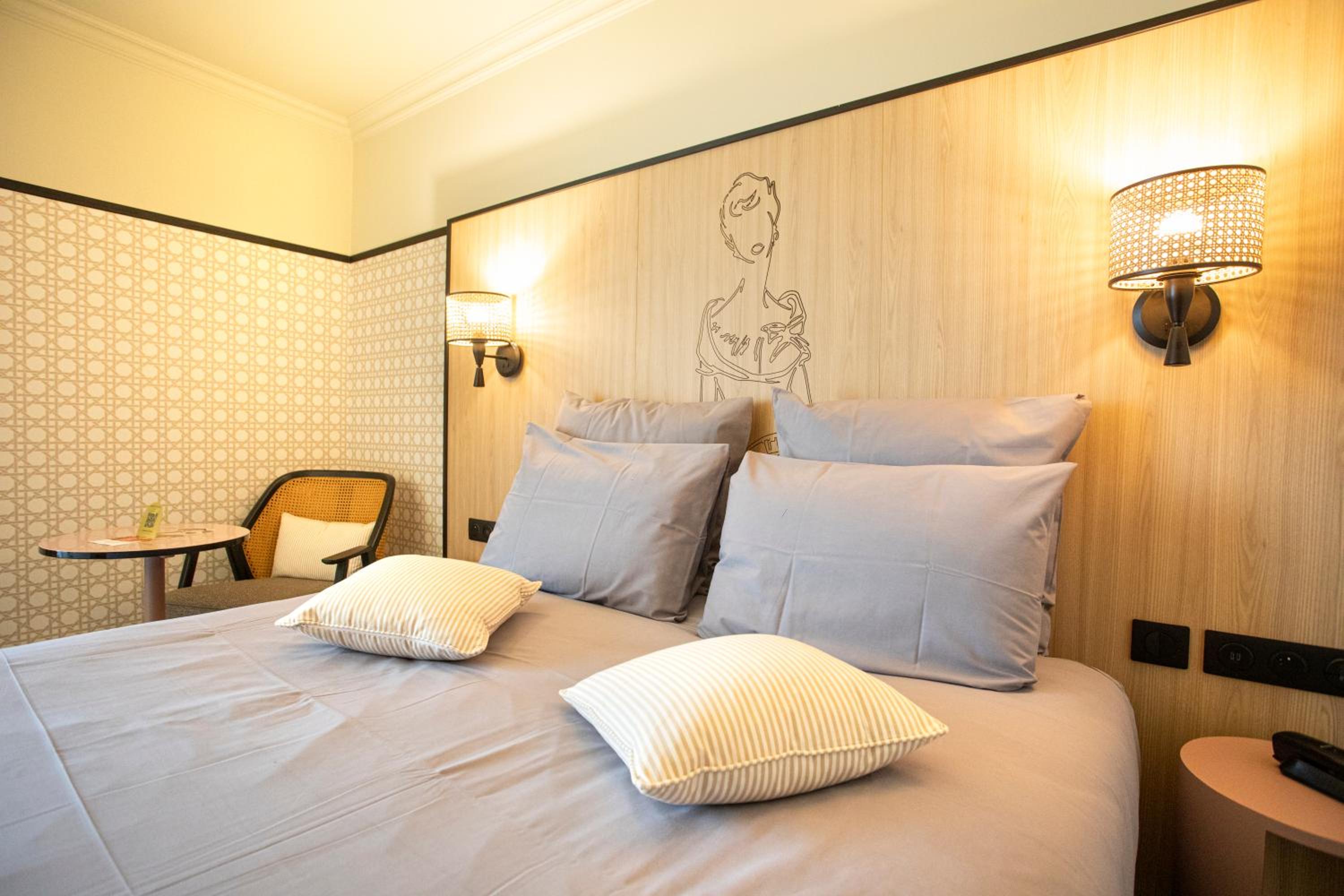 Couture Privilege Room with Sea View - Photo 9
