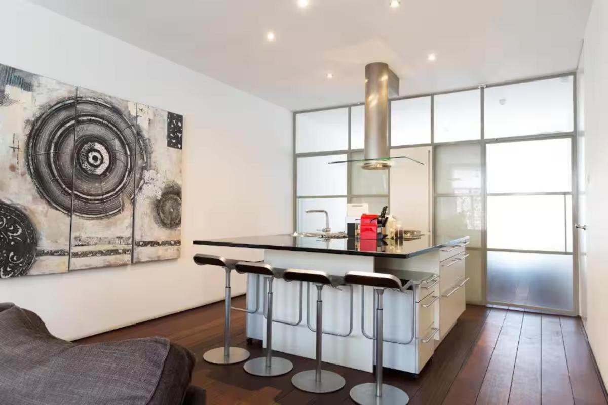 Two-Bedroom Apartment with View photo 3