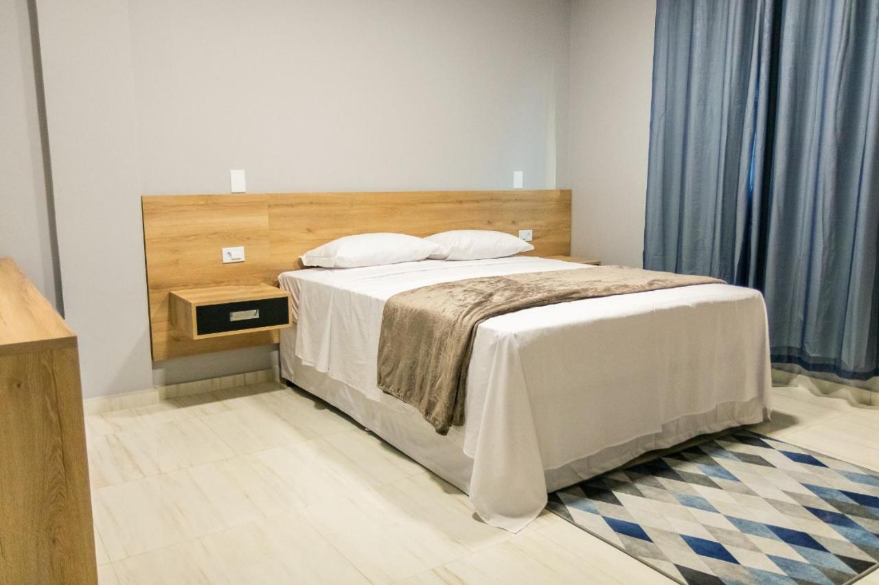 Deluxe Double Room (2 Adults + 1 Child)