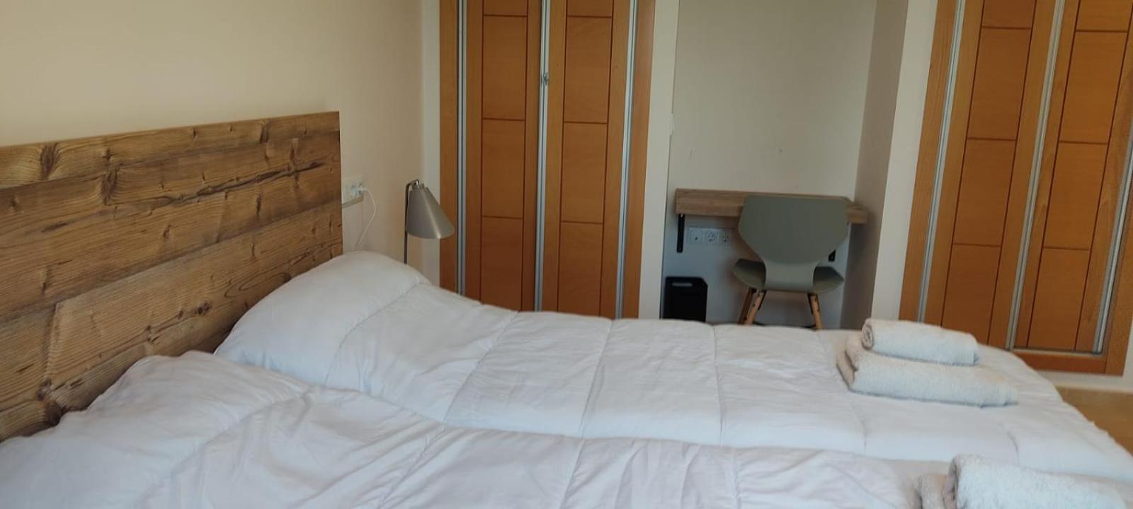 Two-Bedroom Deluxe Apartment with Balcony photo 2