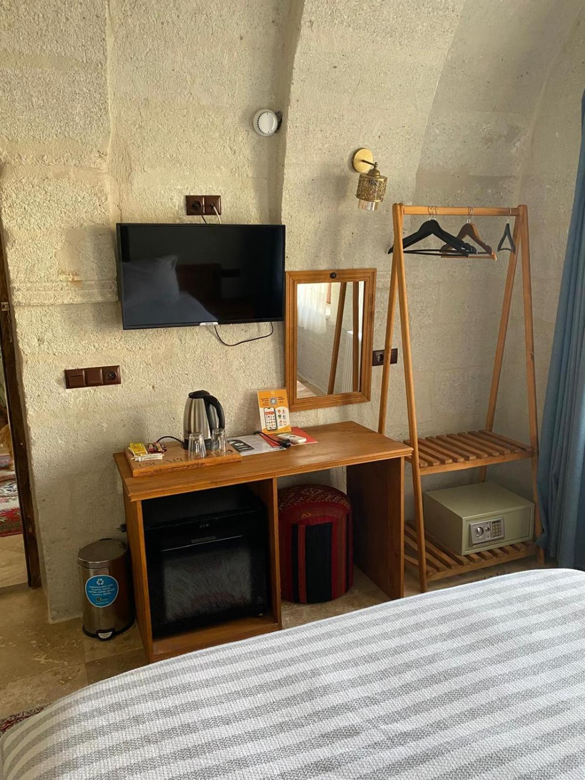 Double Room with Spa Bath photo 3
