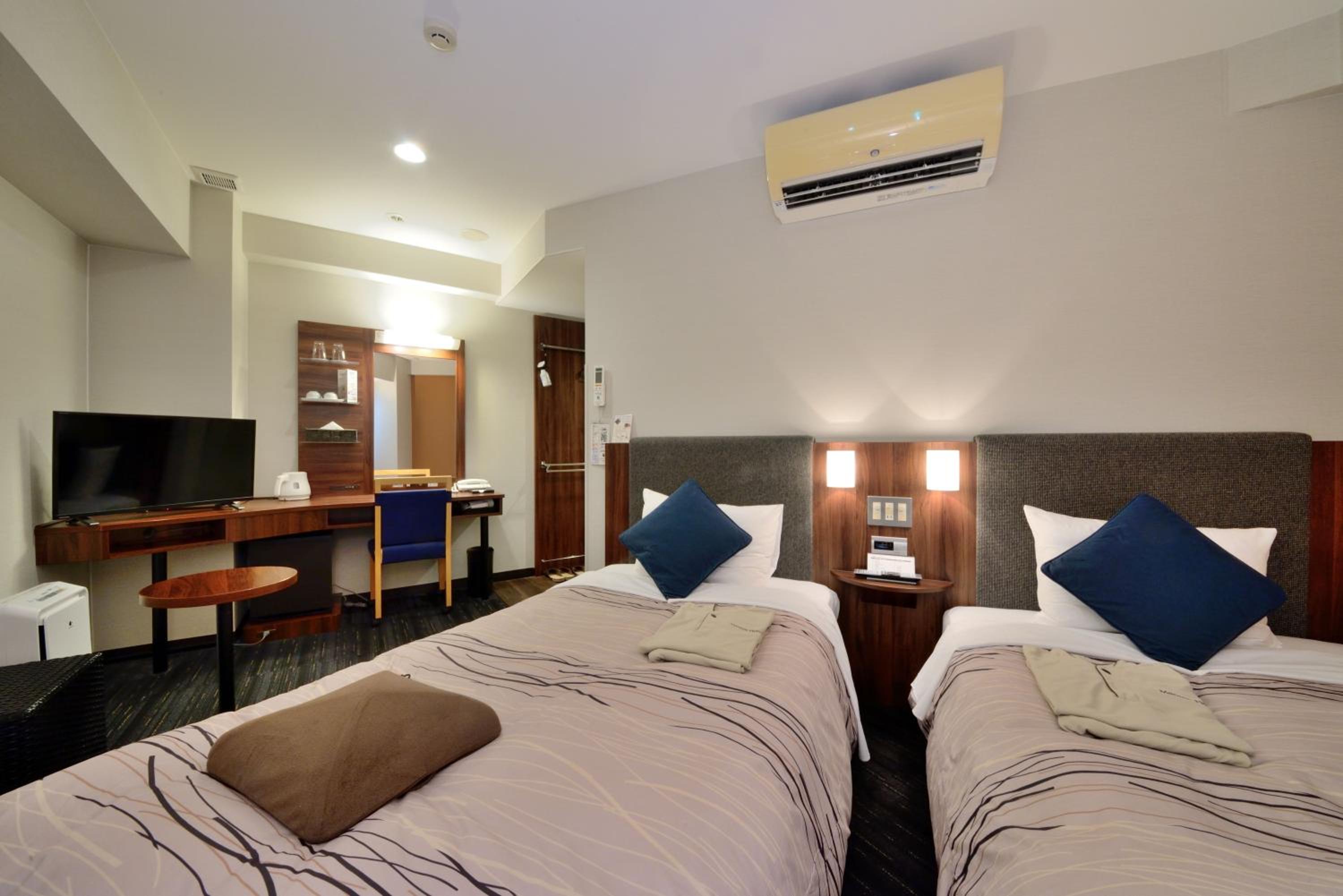 Twin Room - Non-Smoking