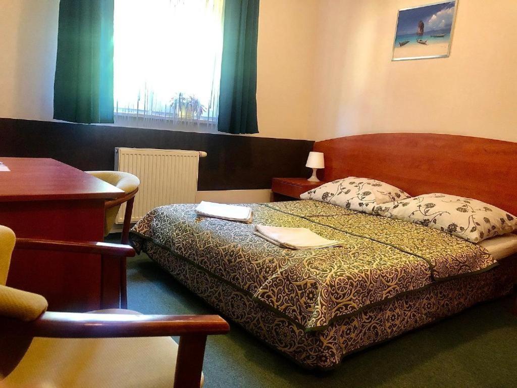 Double or Twin Room photo 2