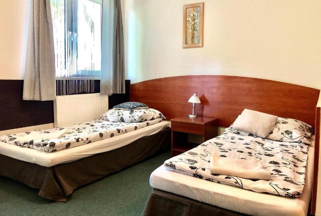 Economy Double Room photo 2