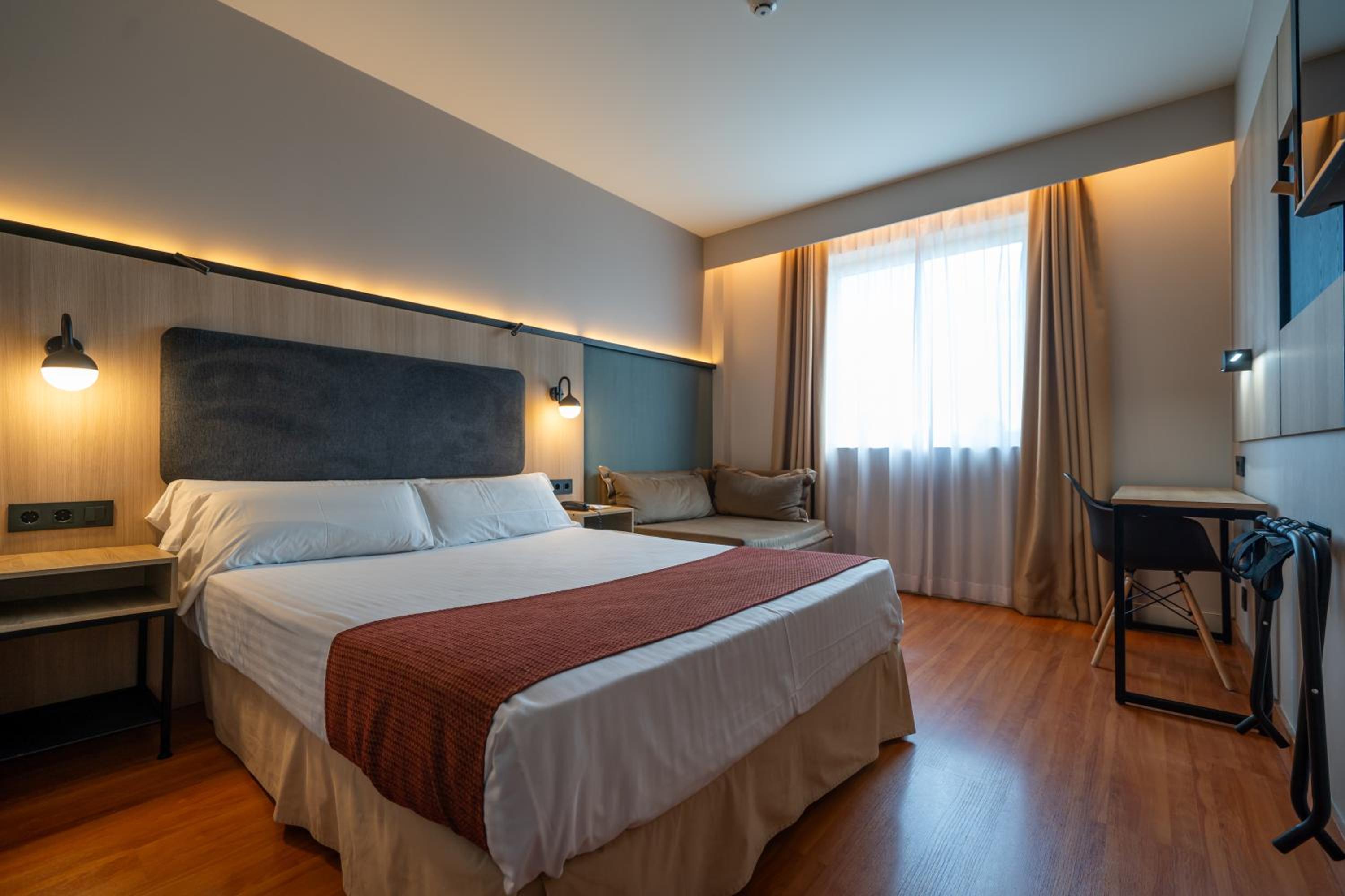Standard Plus Room - Photo 12