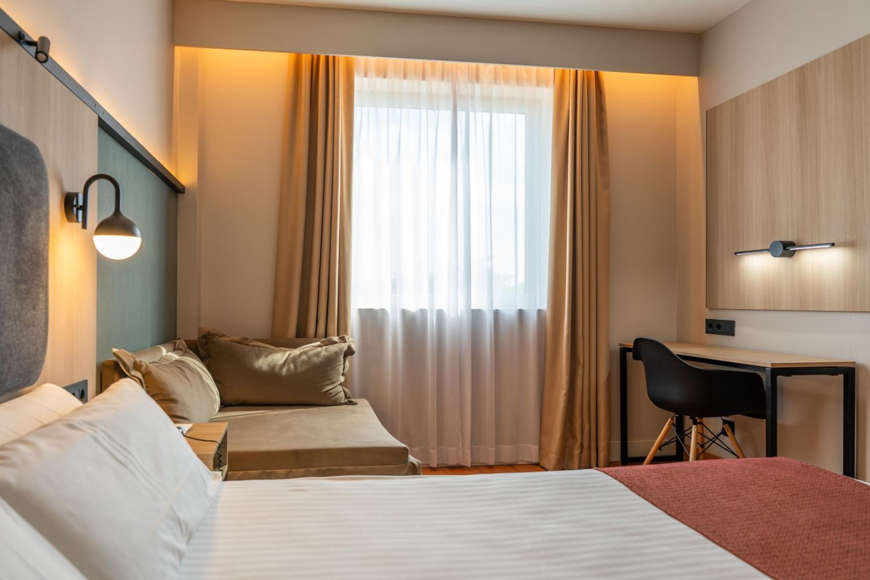 Standard Plus Room - Photo 15