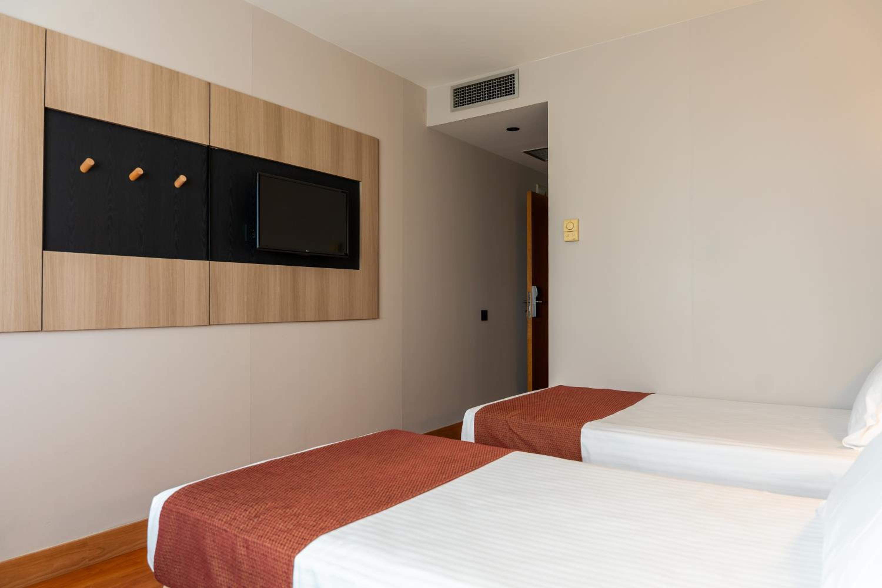 Standard Plus Room - Photo 10