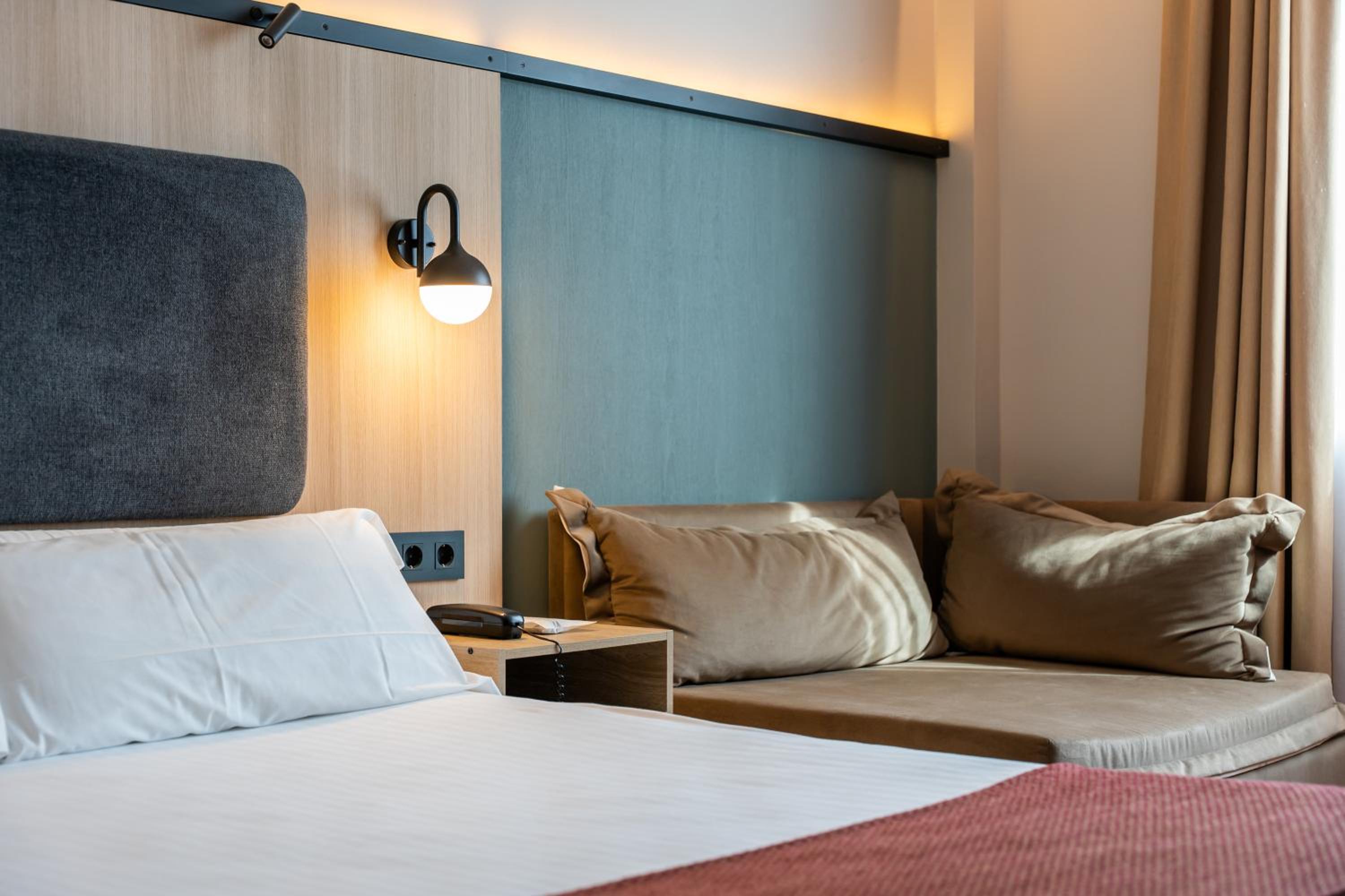 Standard Plus Room - Photo 9