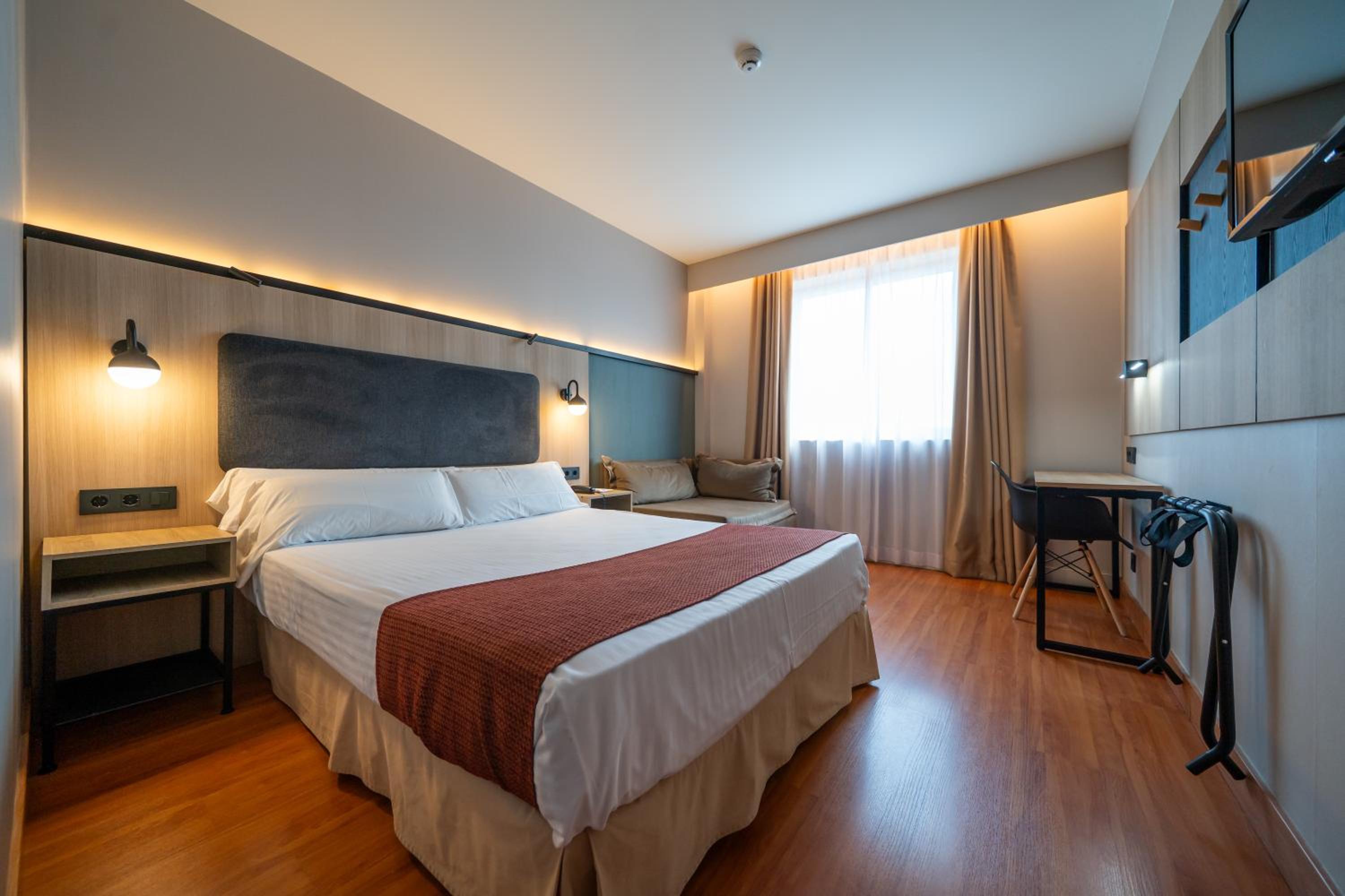 Standard Plus Room - Photo 11