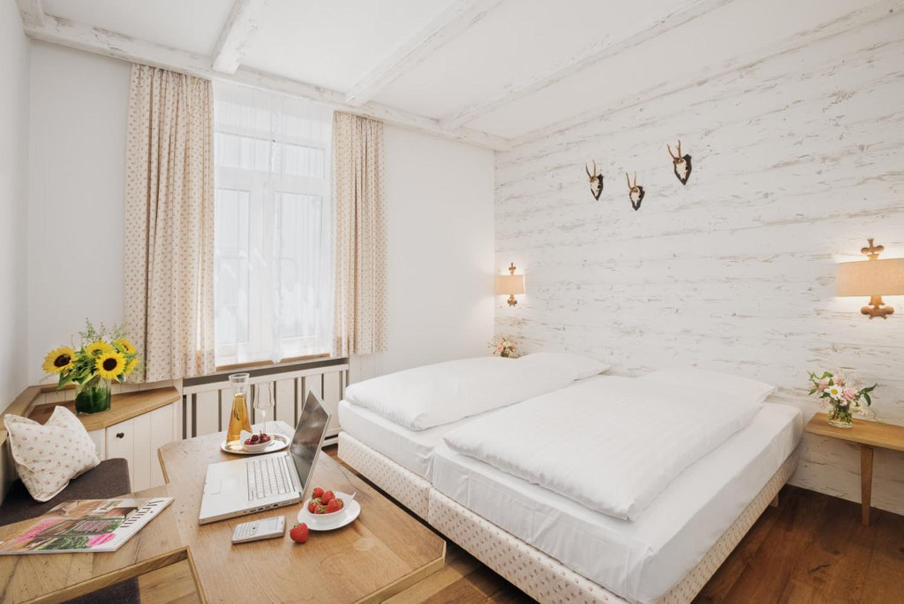 Standard Double or Twin Room - Photo 2