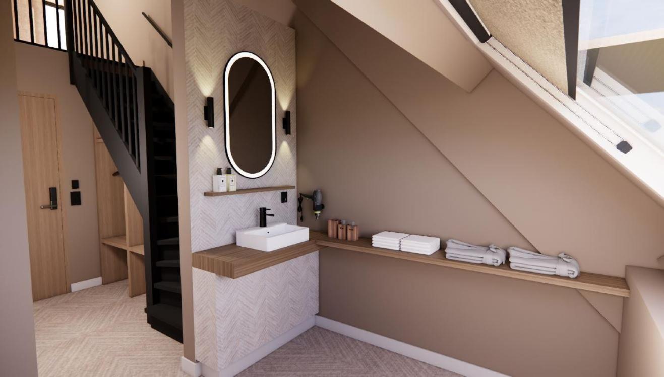 Executive Suite - Photo 3