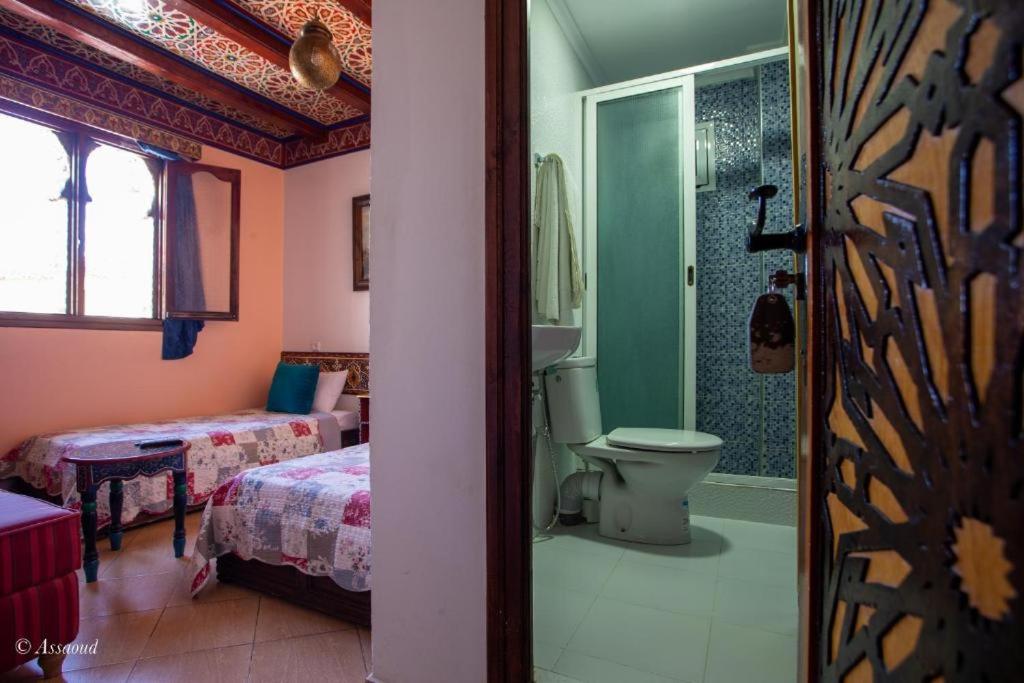 Standard Twin Room with Mountain View
