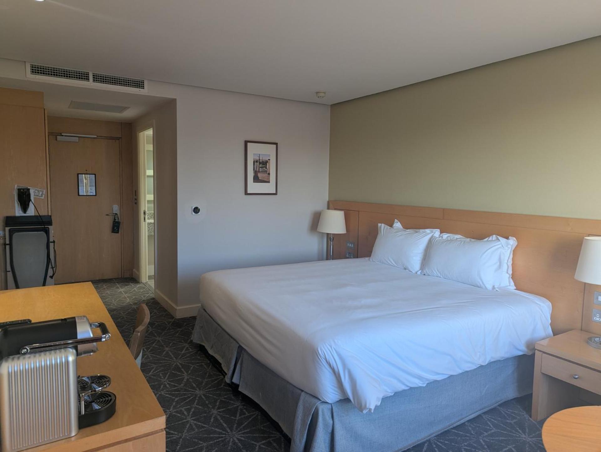 King Room with Roll-In Shower - Disability Access photo 1