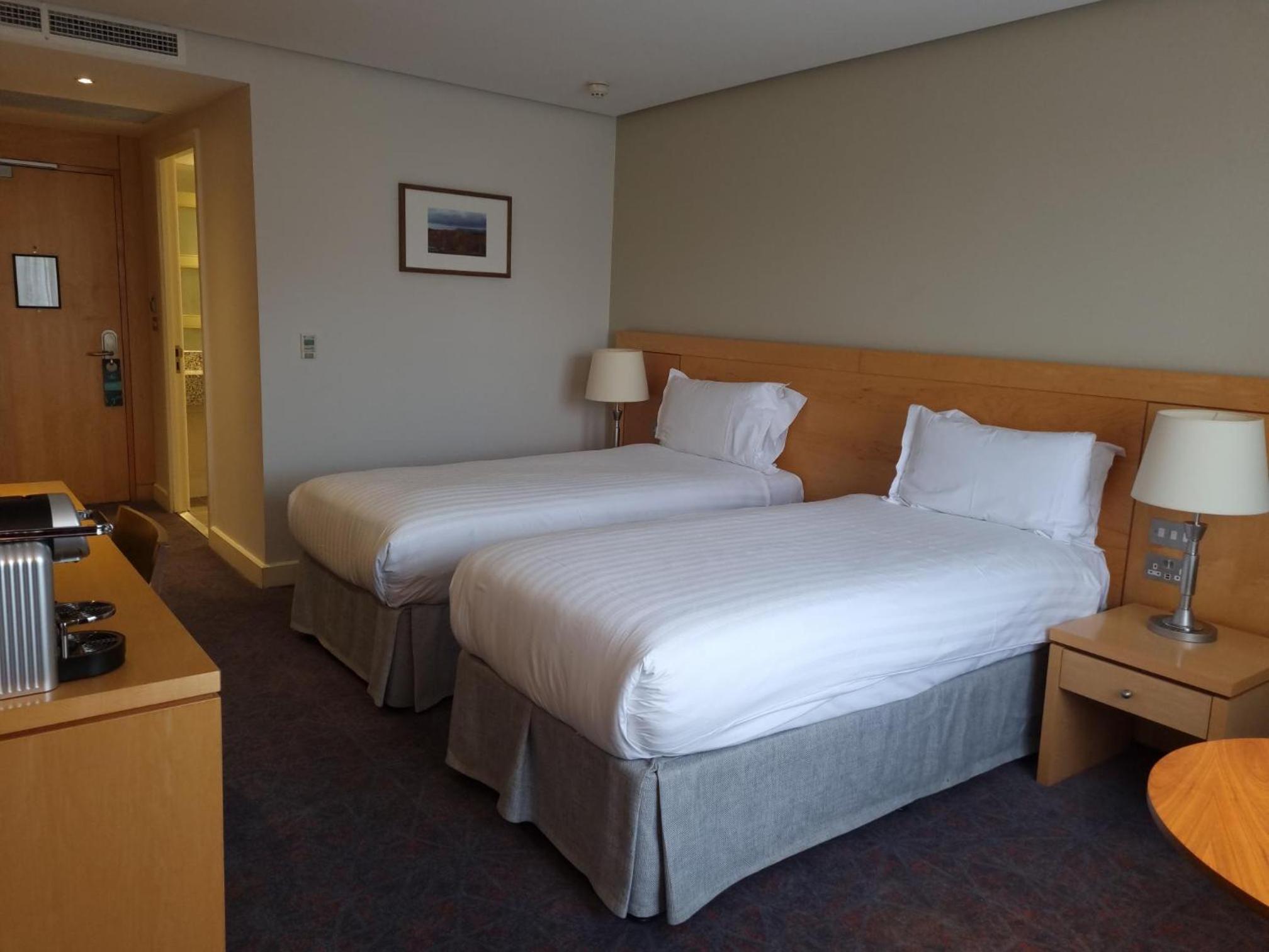 Twin Room - Disability Access photo 1