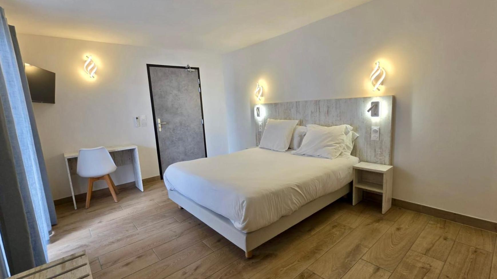Queen Room with Balcony