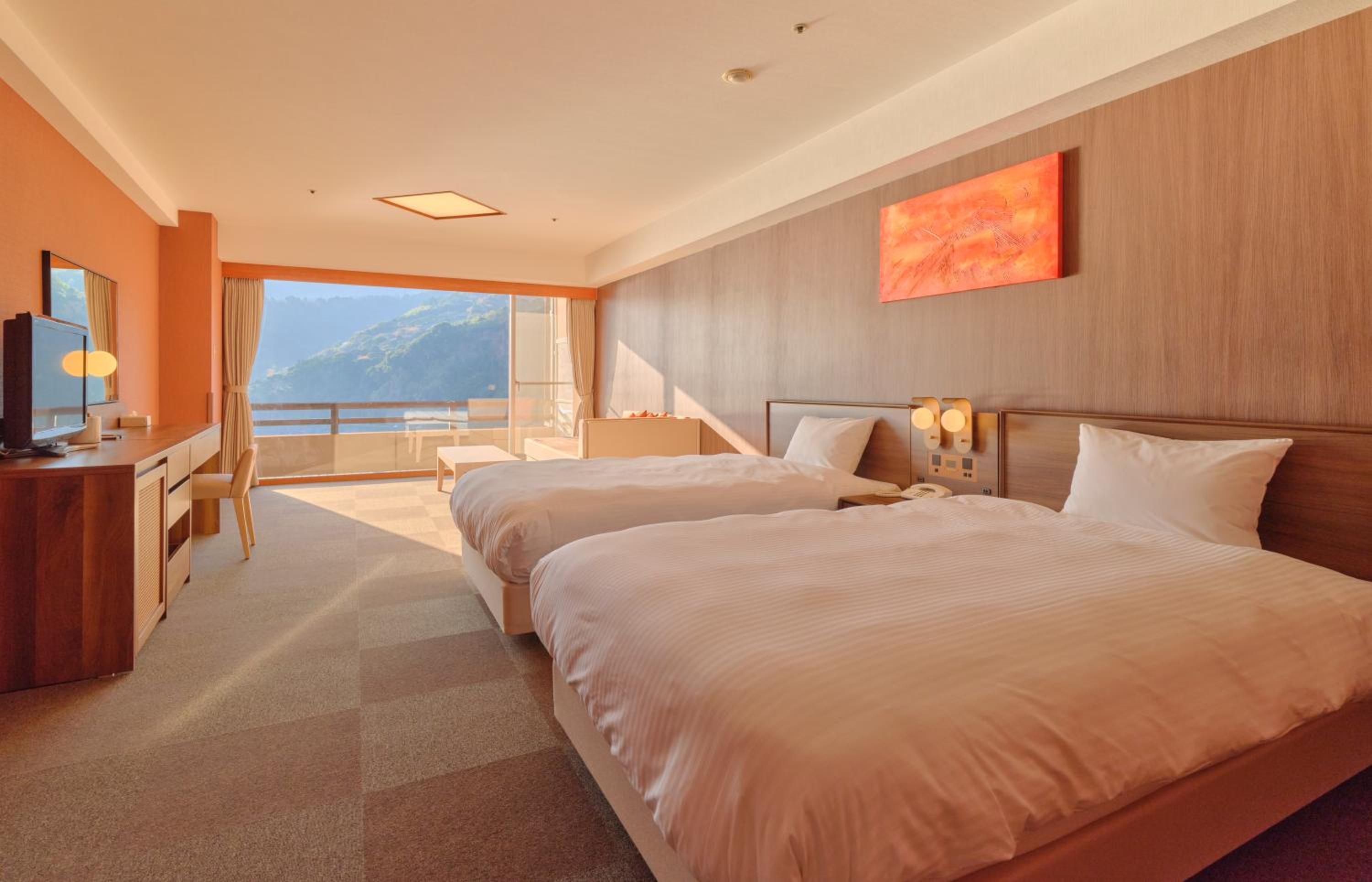 Standard Twin Room with Sea View
