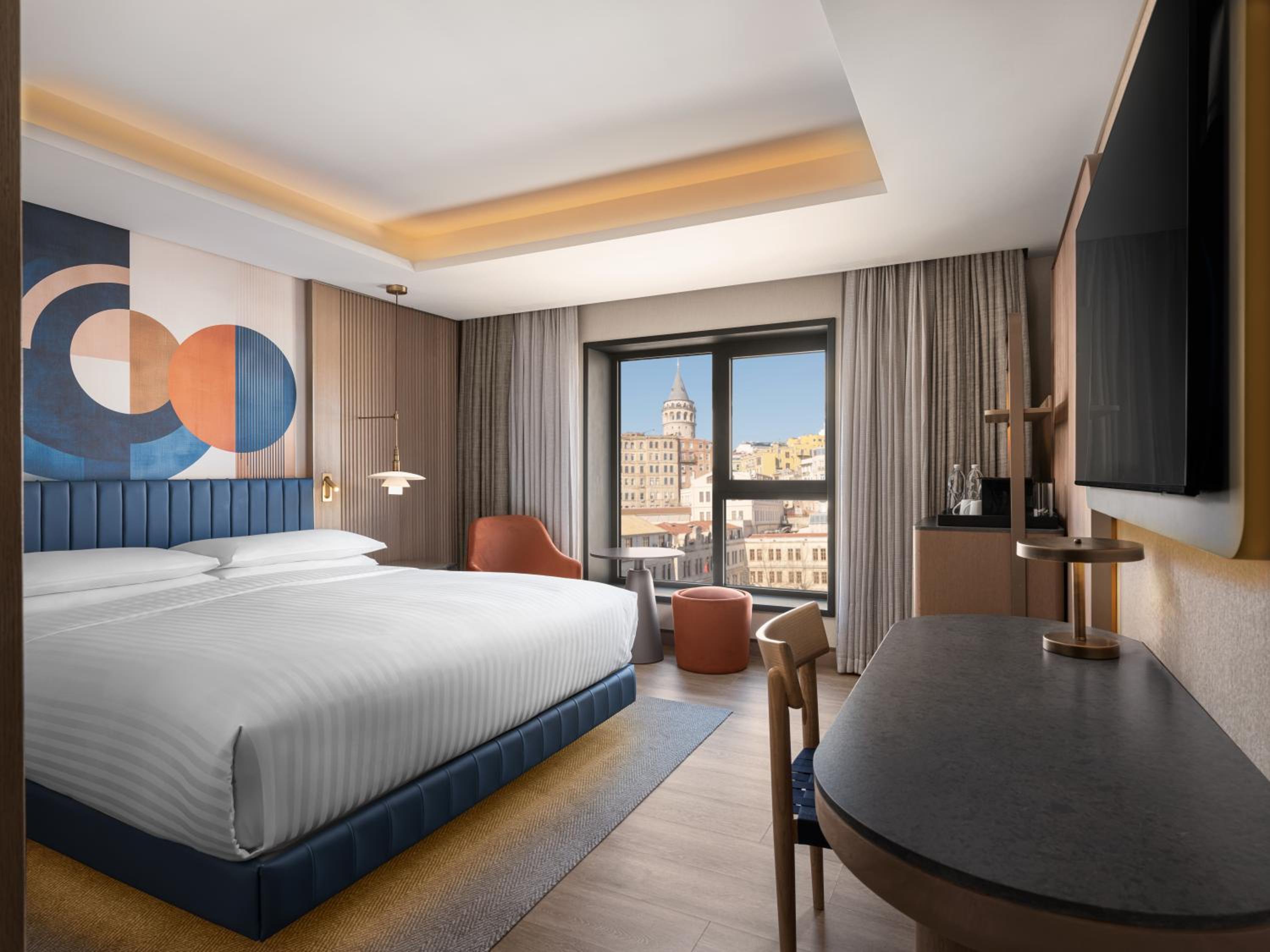 Deluxe Guest Room, 1 King Bed, Galata Tower View, High Floor photo 2