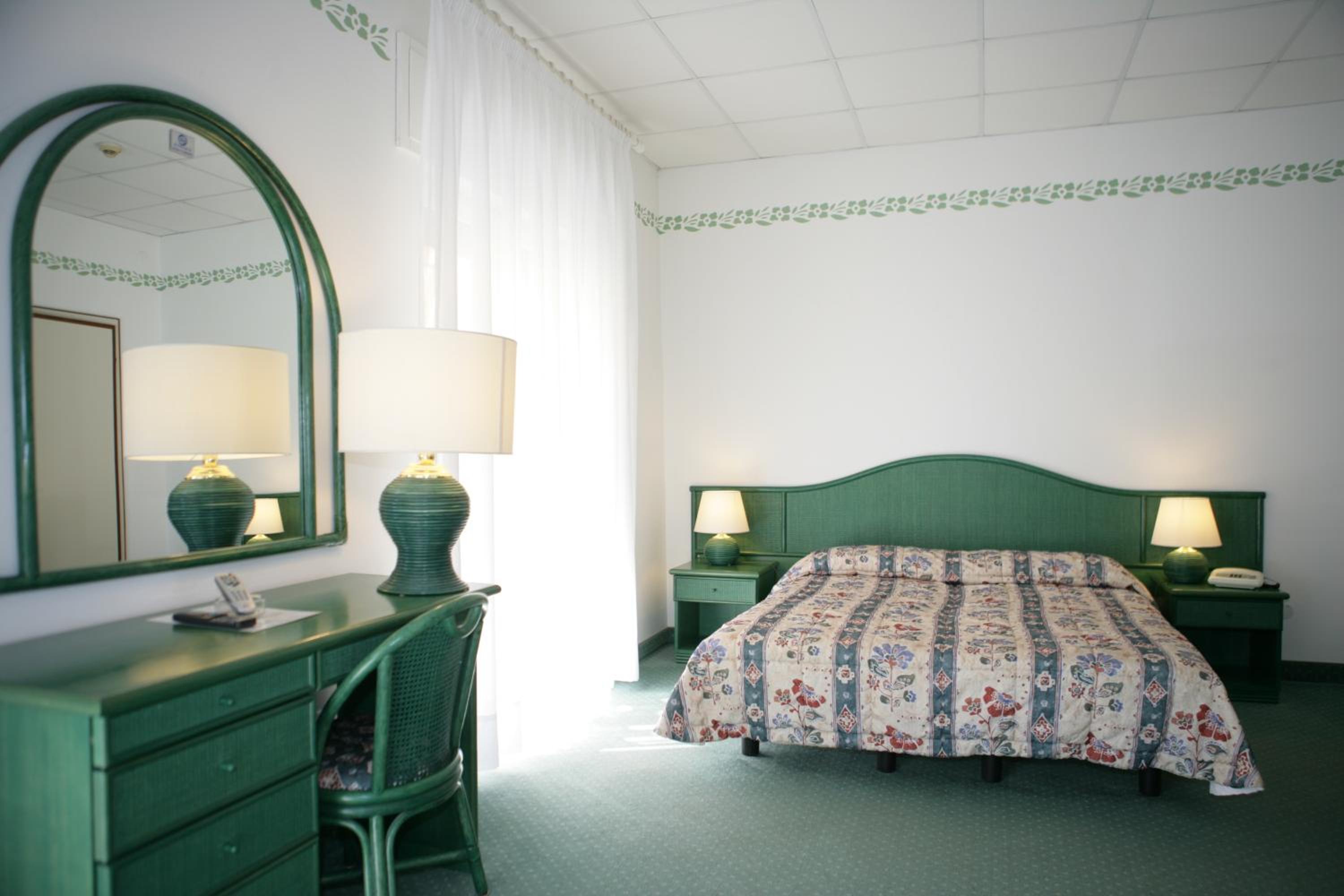 Standard Double or Twin Room photo 2
