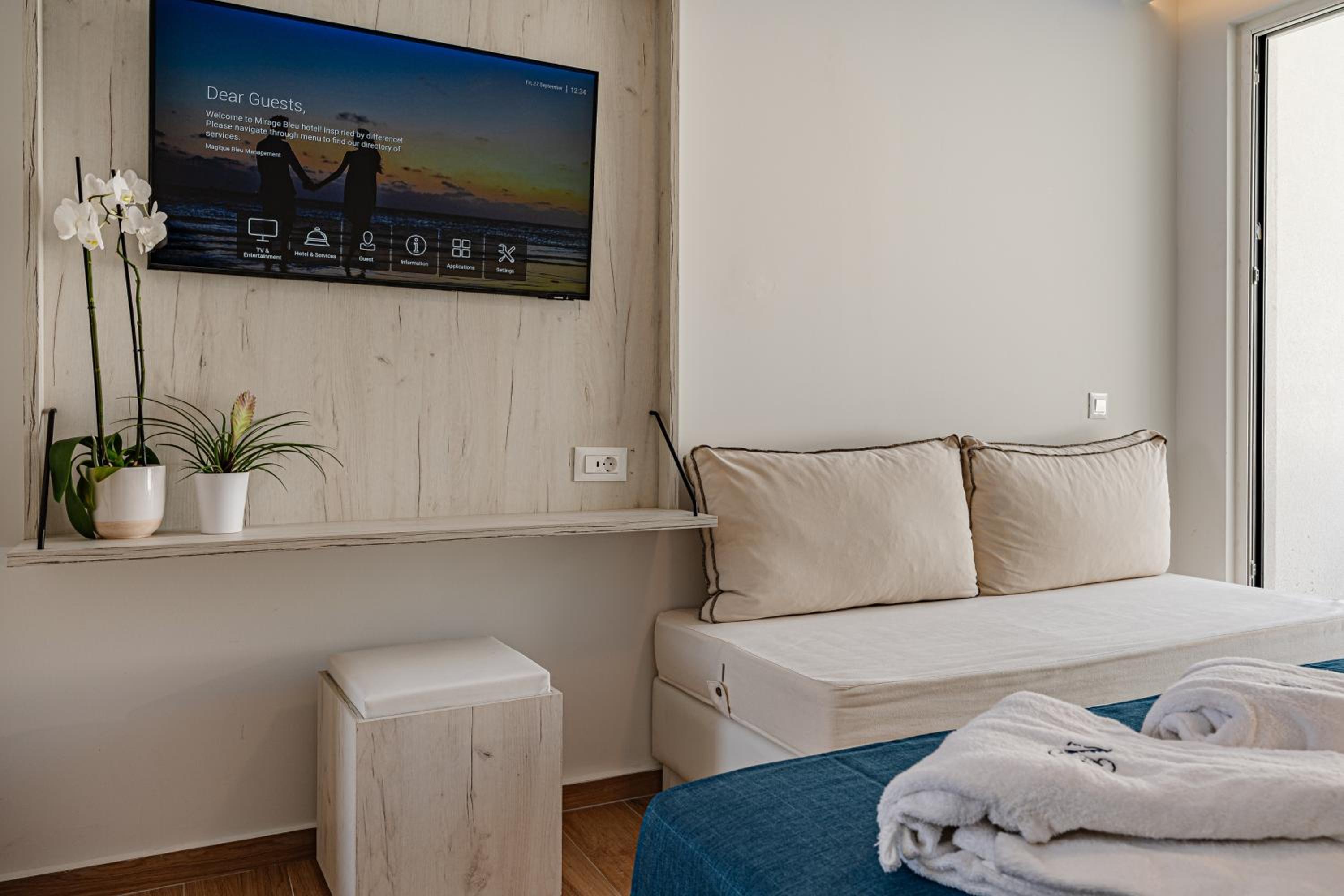 Junior Suite with Balcony