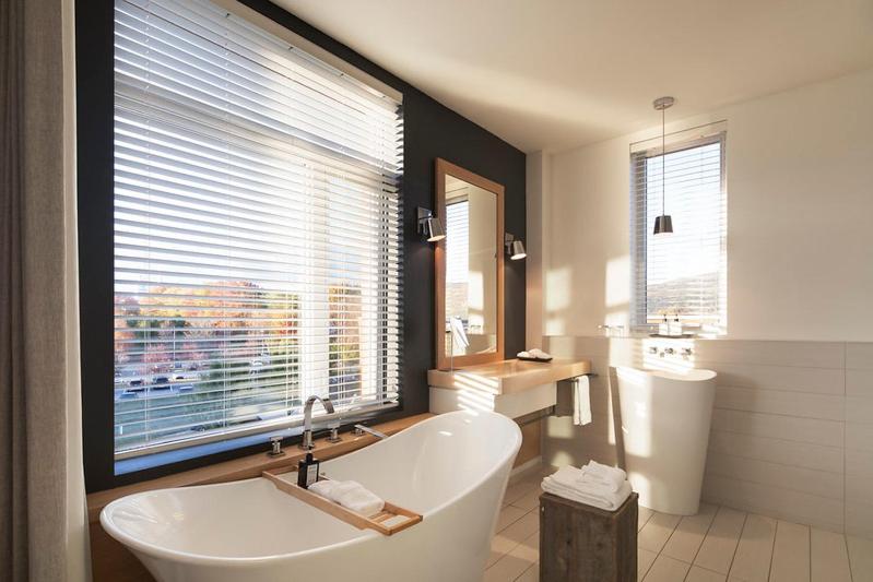 Deluxe Double Room with Balcony photo 3