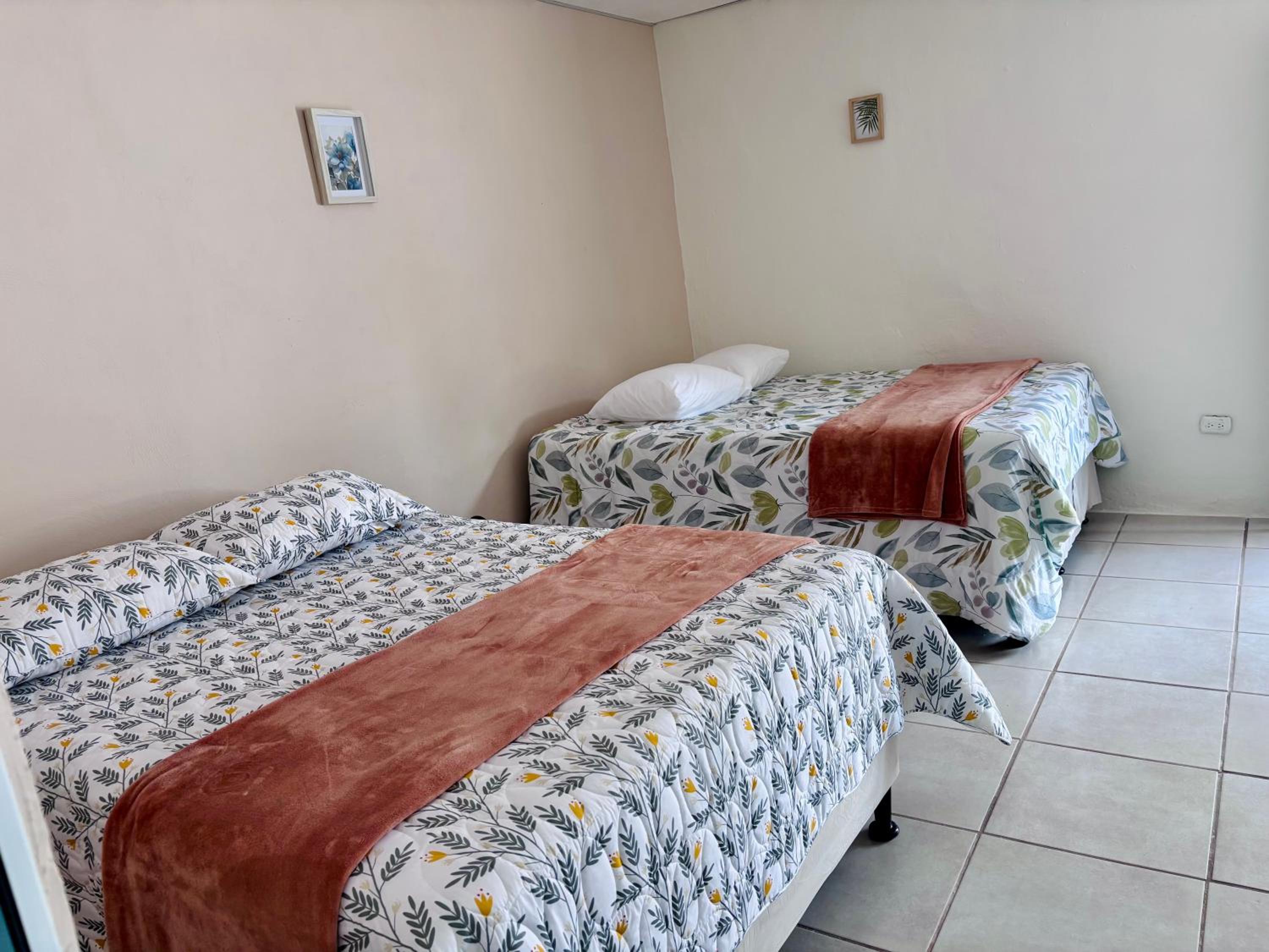 Deluxe Queen Room with Two Queen Beds photo 3