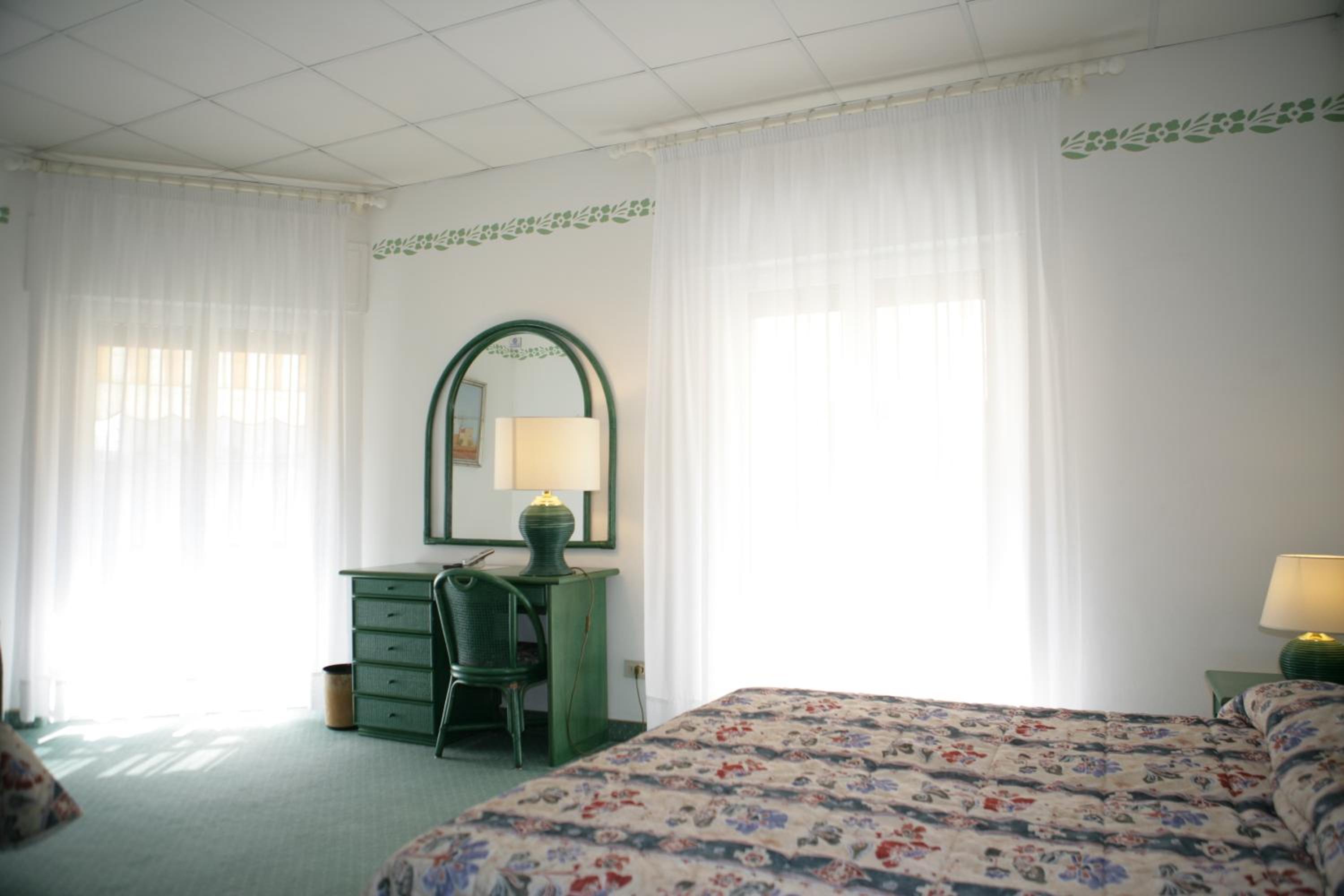 Standard Double or Twin Room photo 1