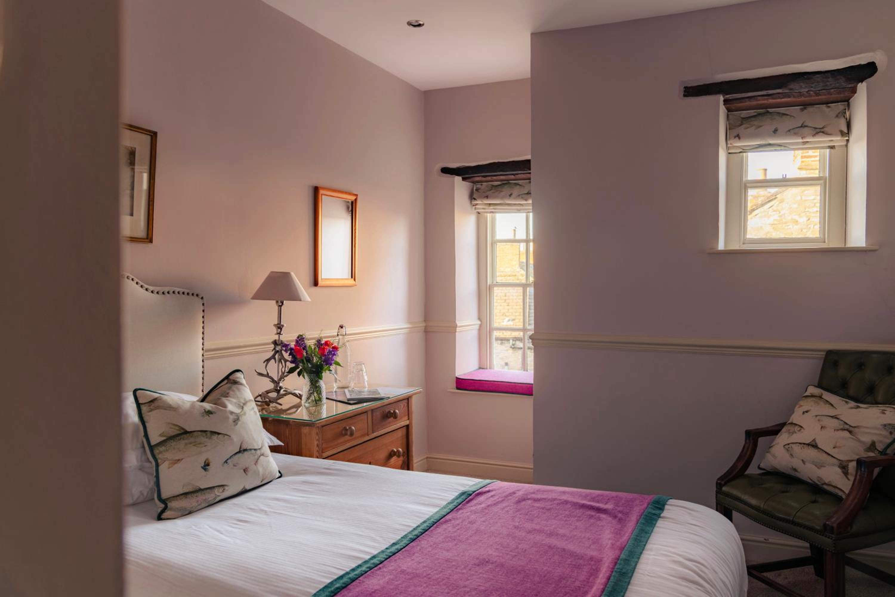 Standard Single Room with Shower