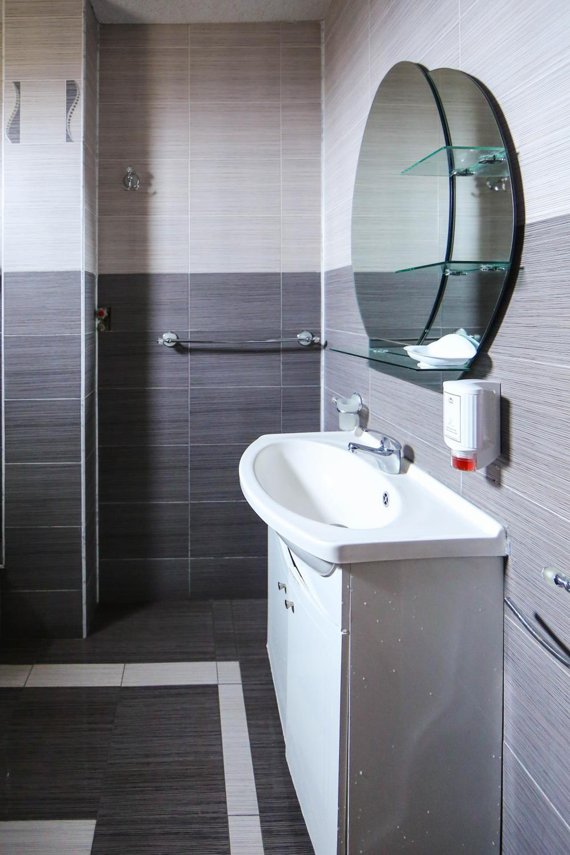 Twin Room with Balcony photo 3