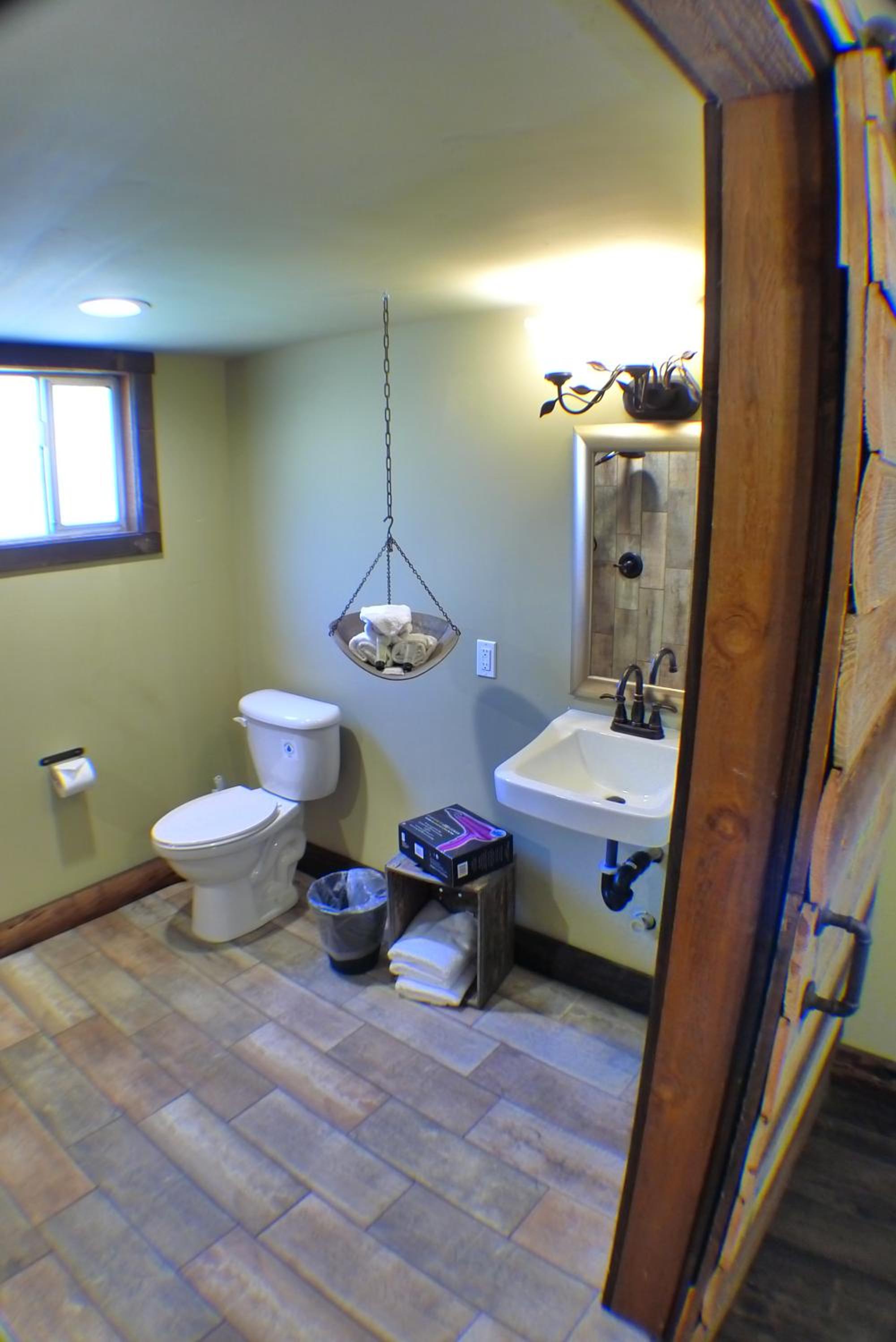 ADA Accessible Queen Studio #3 - Photo 11