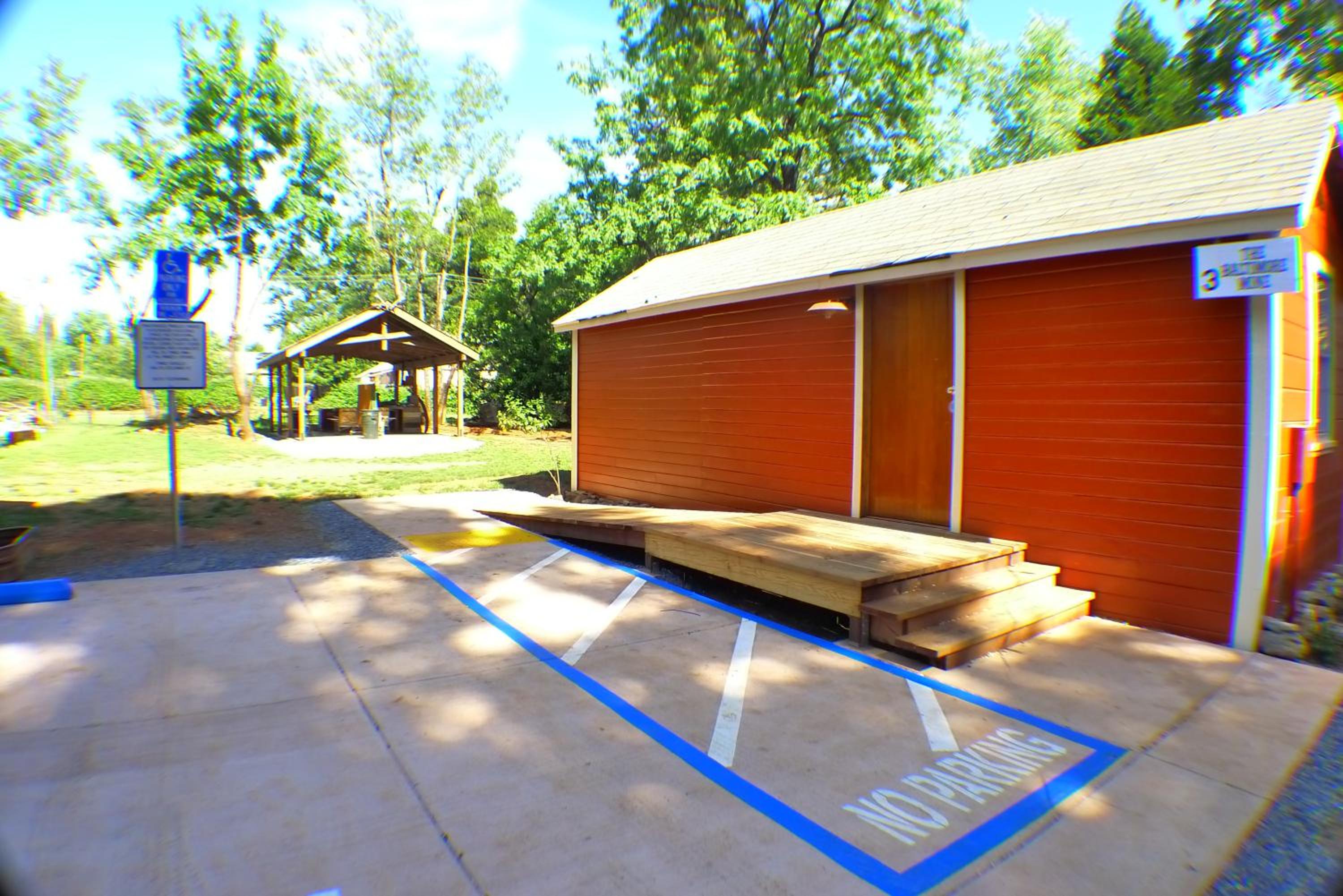 ADA Accessible Queen Studio #3 - Photo 12