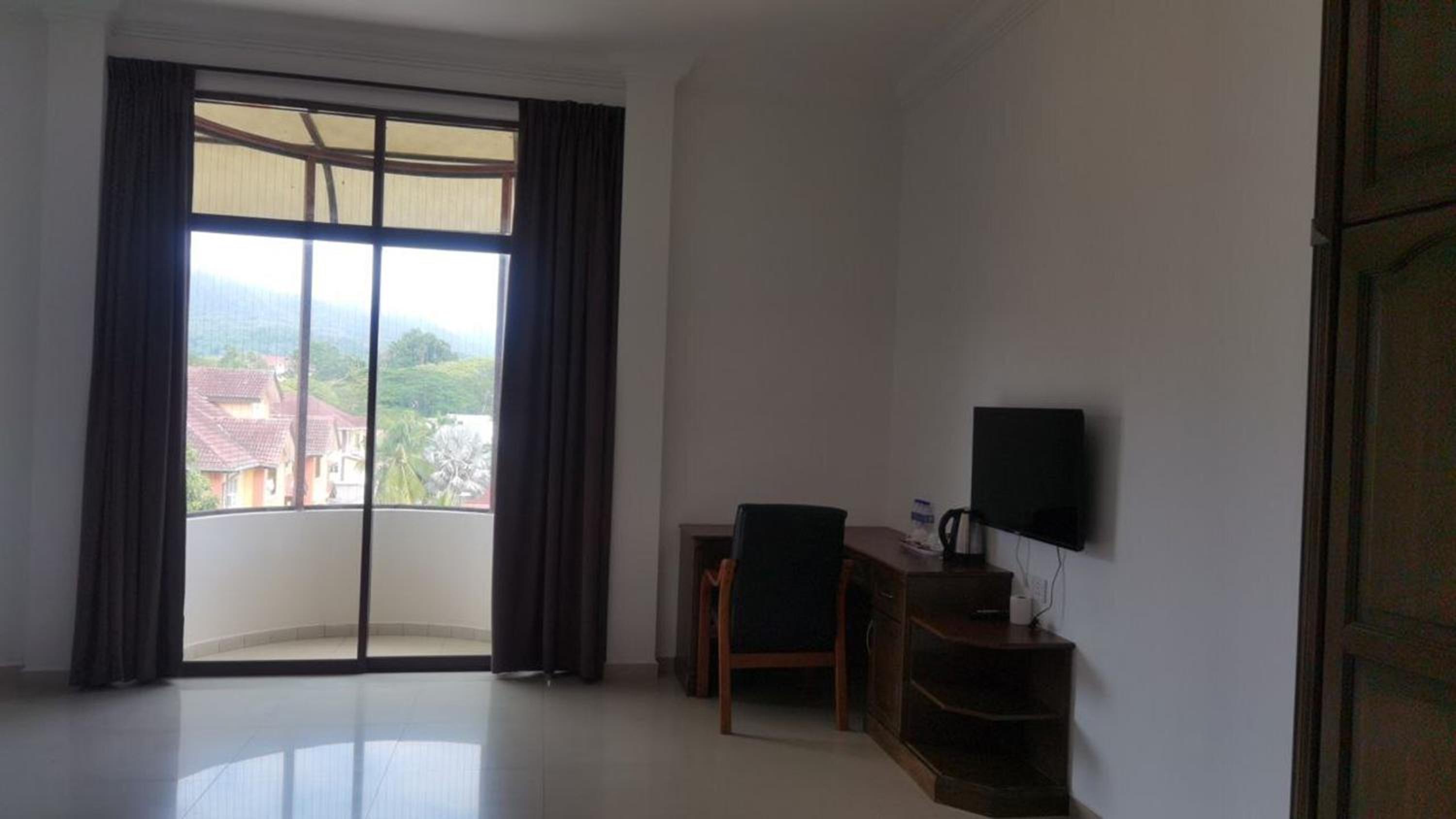 Triple Room with Balcony - Photo 4