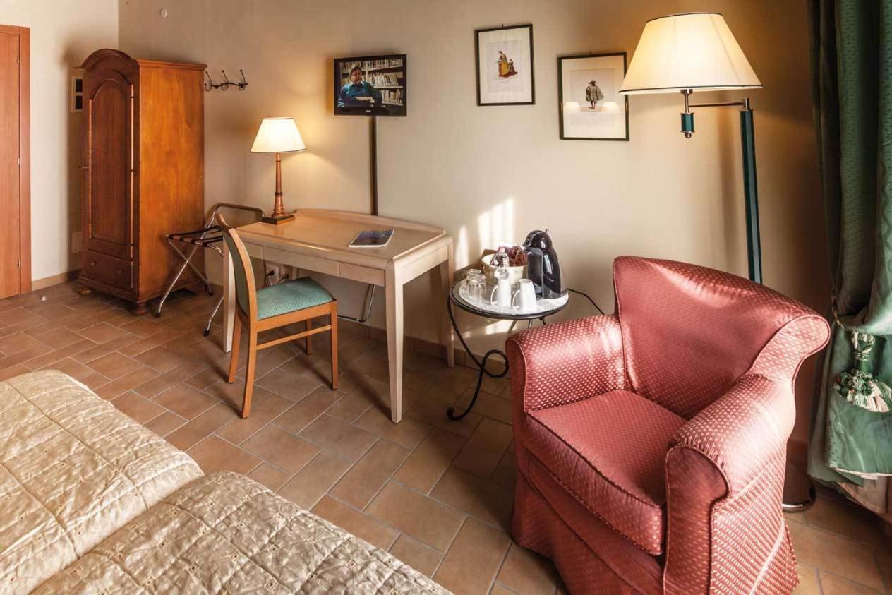 Double or Twin Room - Photo 6