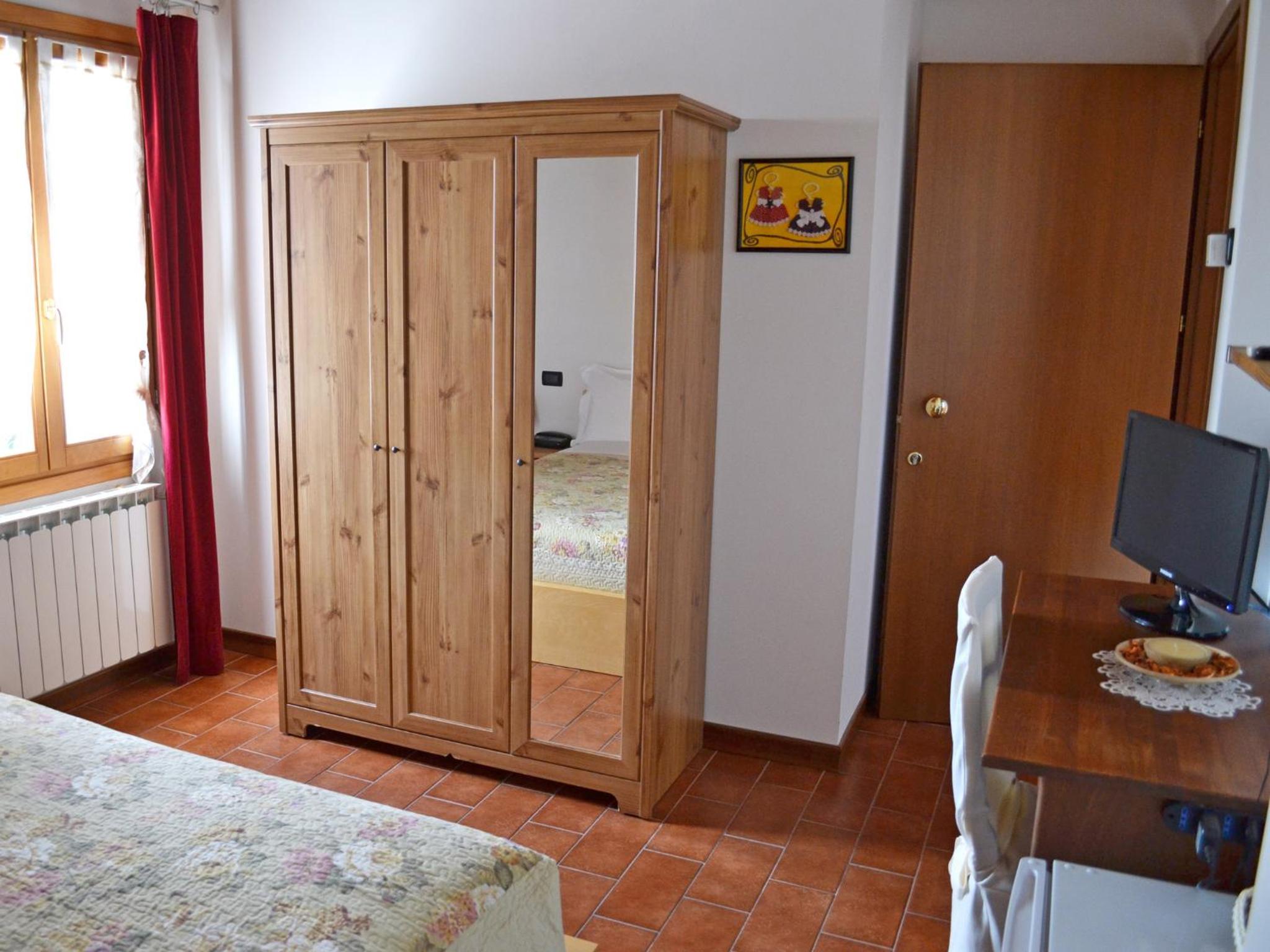 Double Room - Photo 4