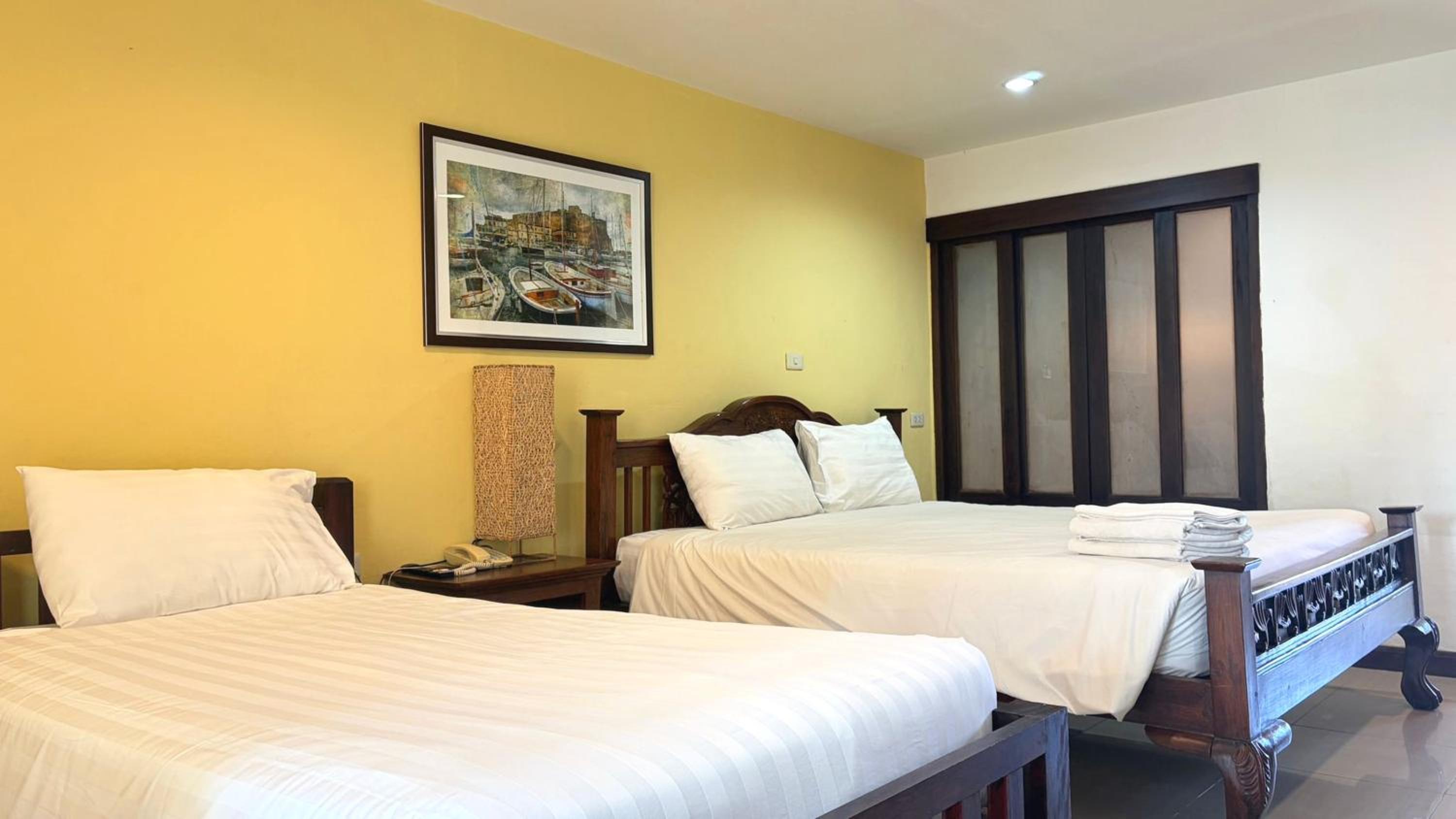 Deluxe Triple Room - Photo 9