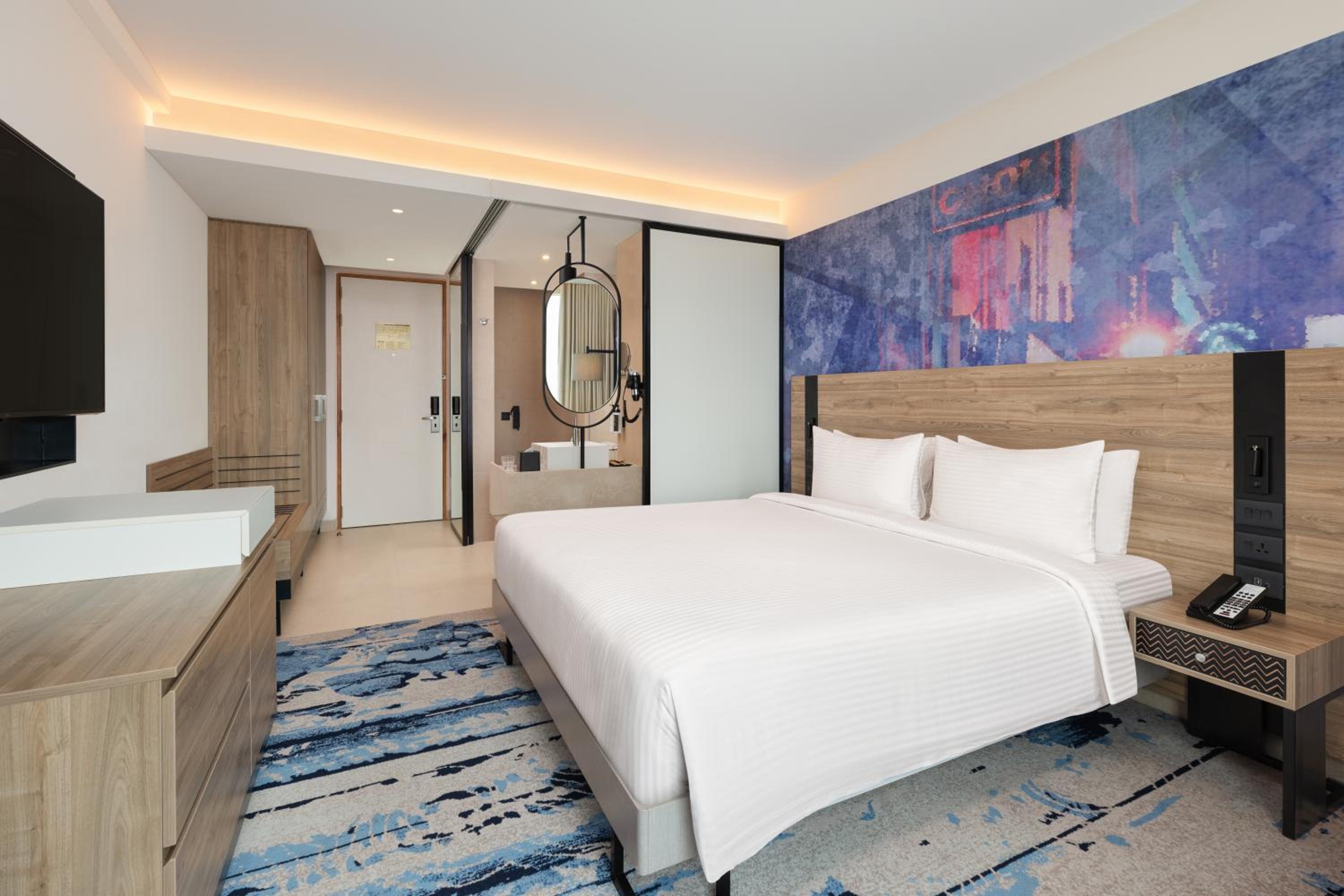 Superior King Room - Photo 3