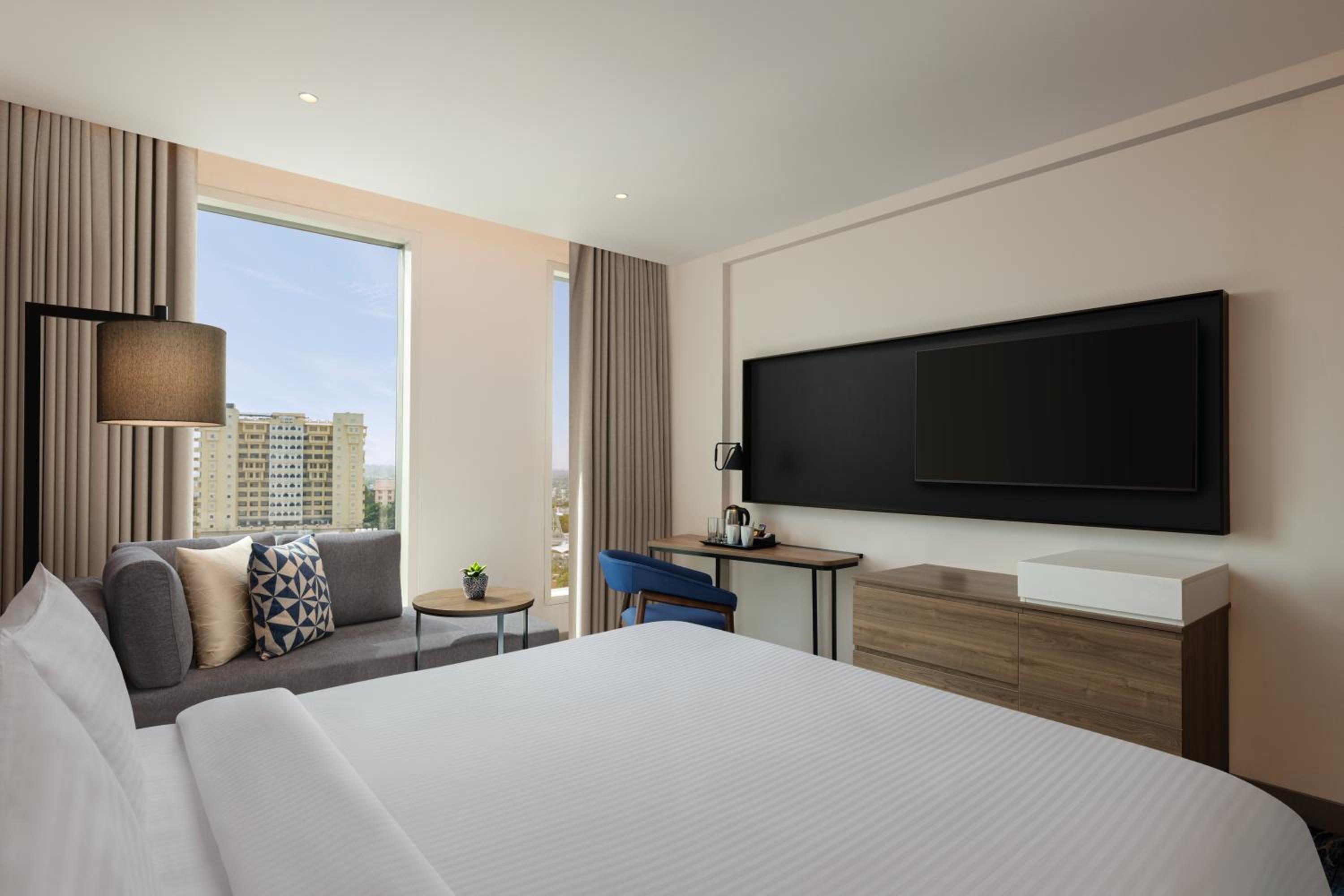 Superior King Room - Photo 2