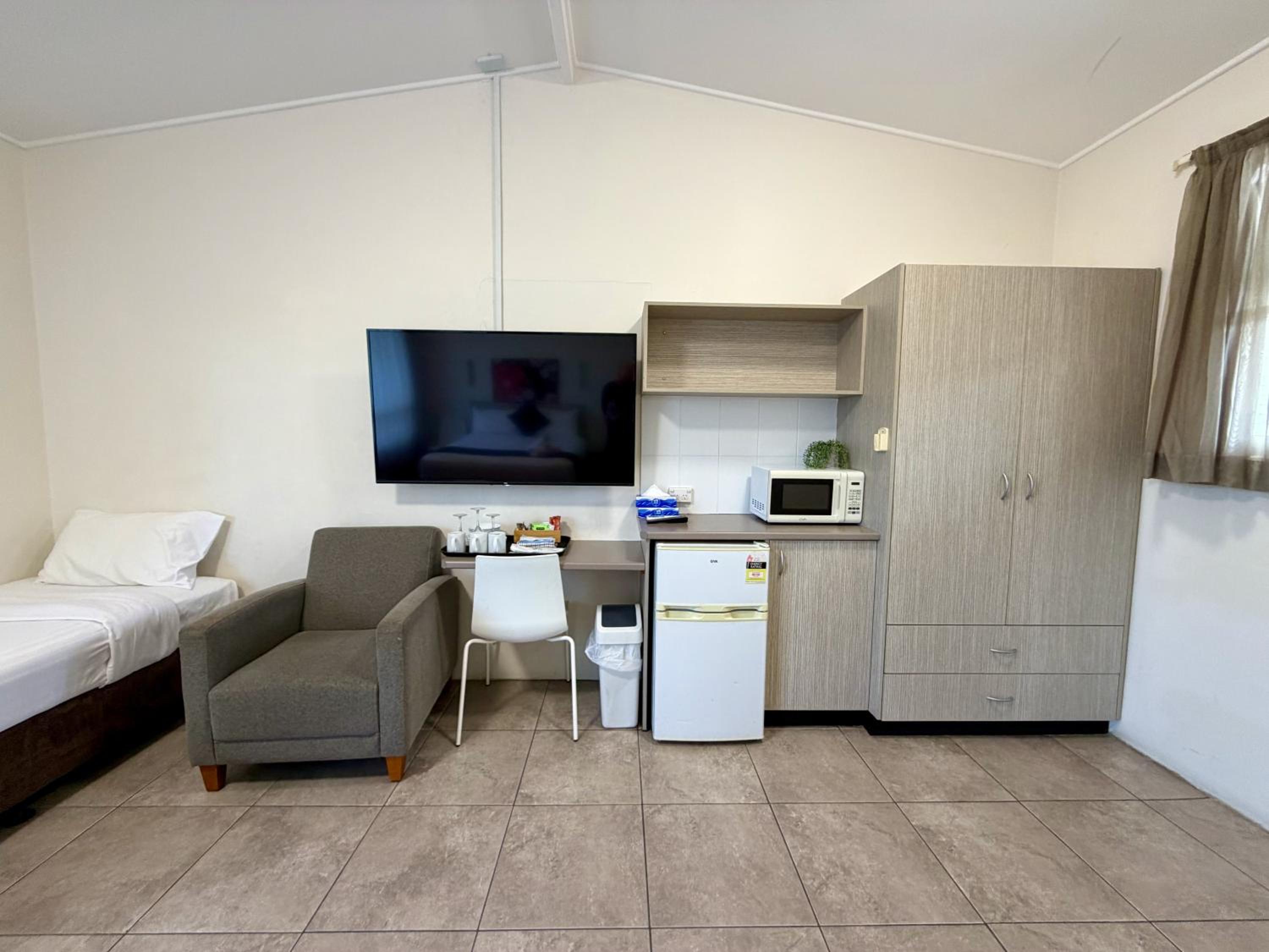 Double or Twin Room - Disability Access photo 2