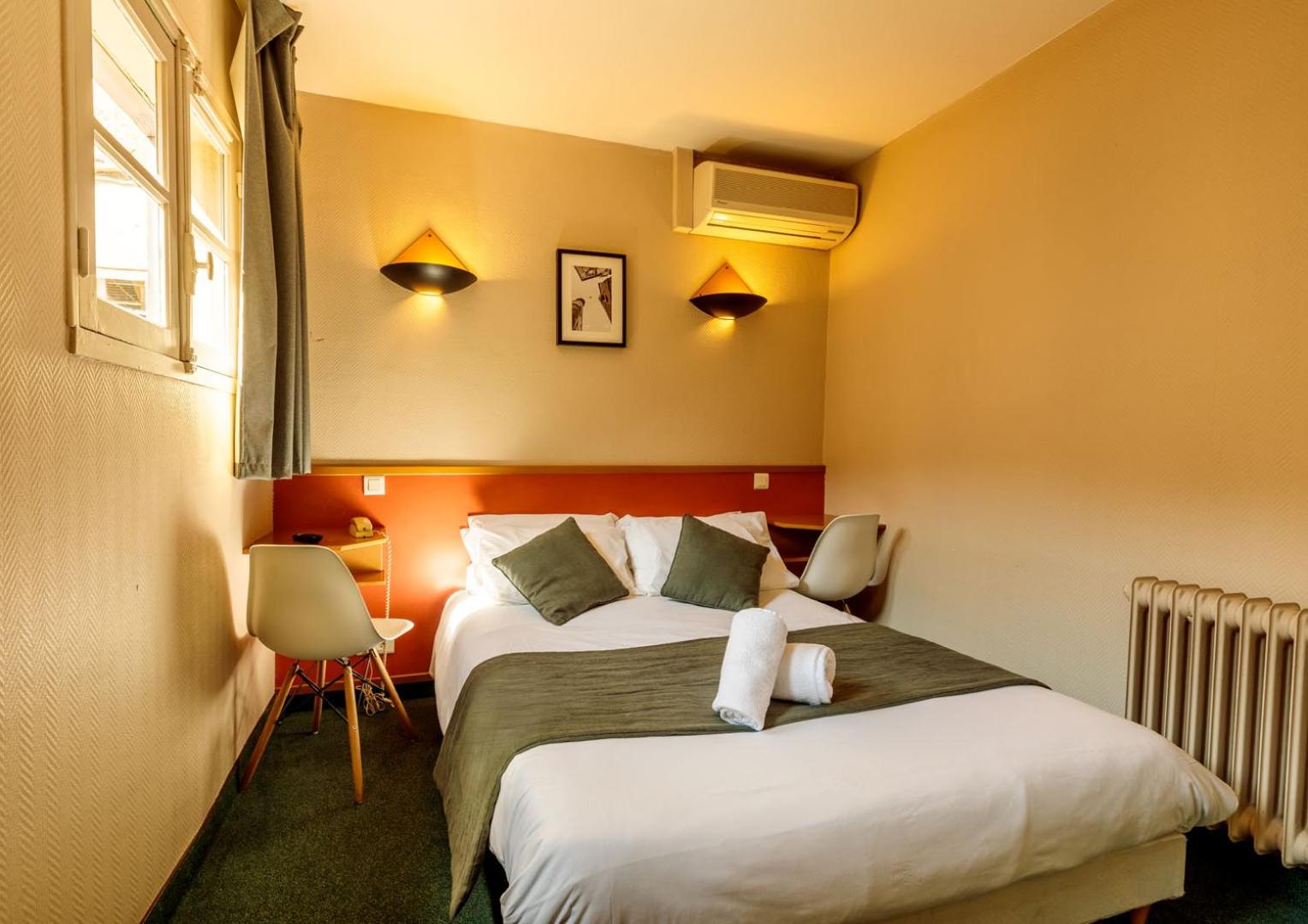 Basic Double Room photo 2