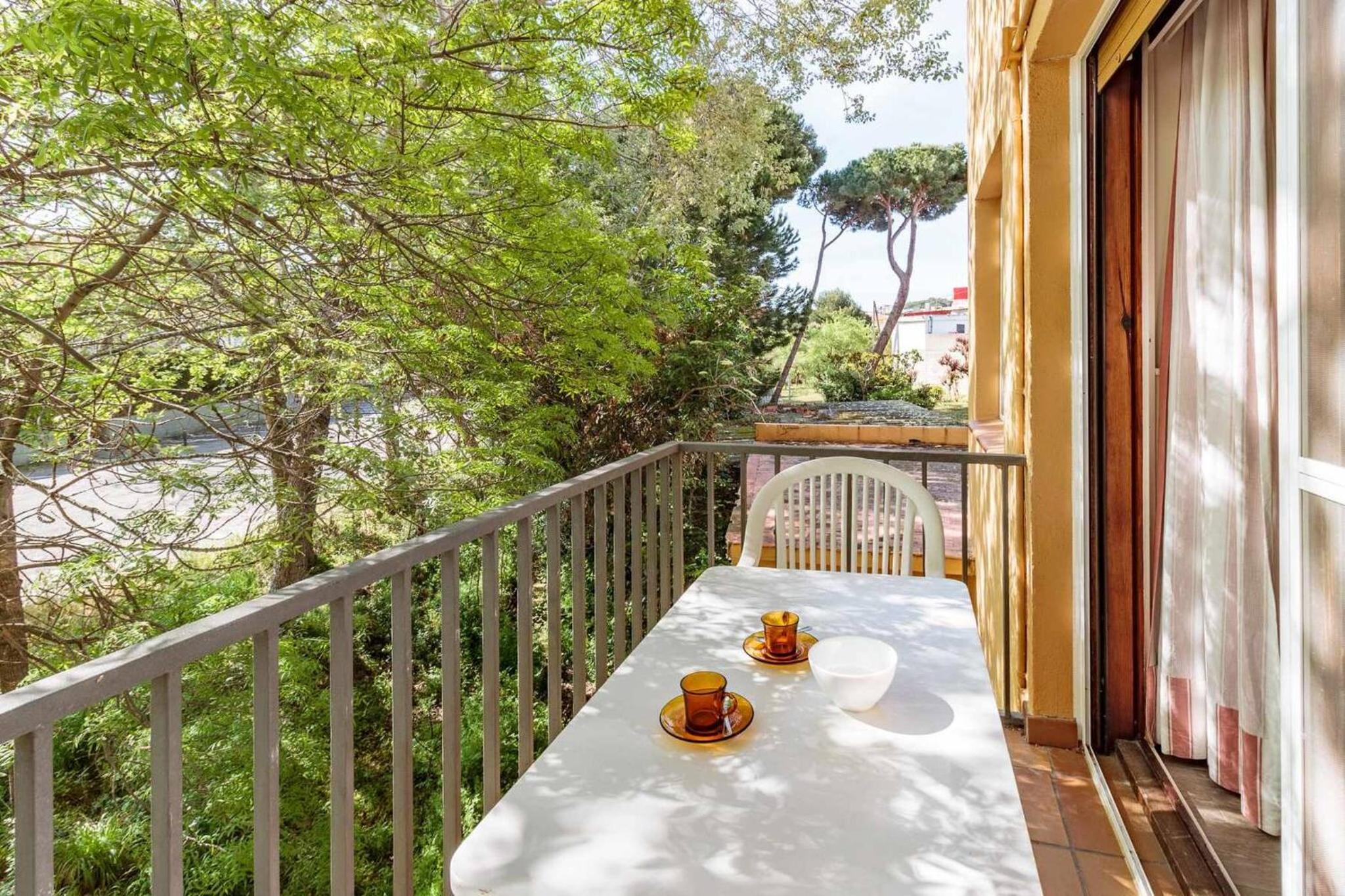 One-Bedroom Apartment with Balcony photo 2
