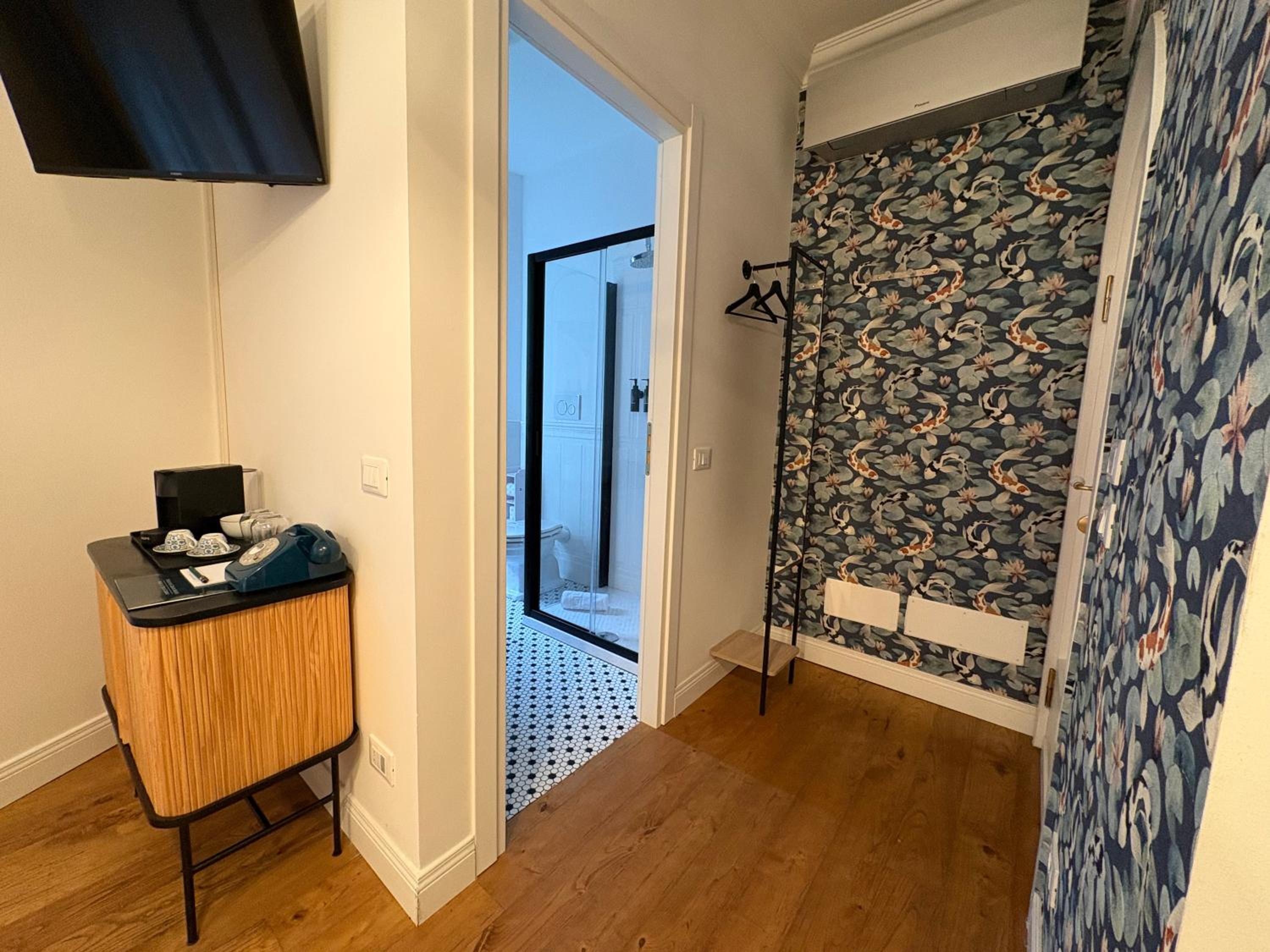 Double Room with Private Bathroom photo 3